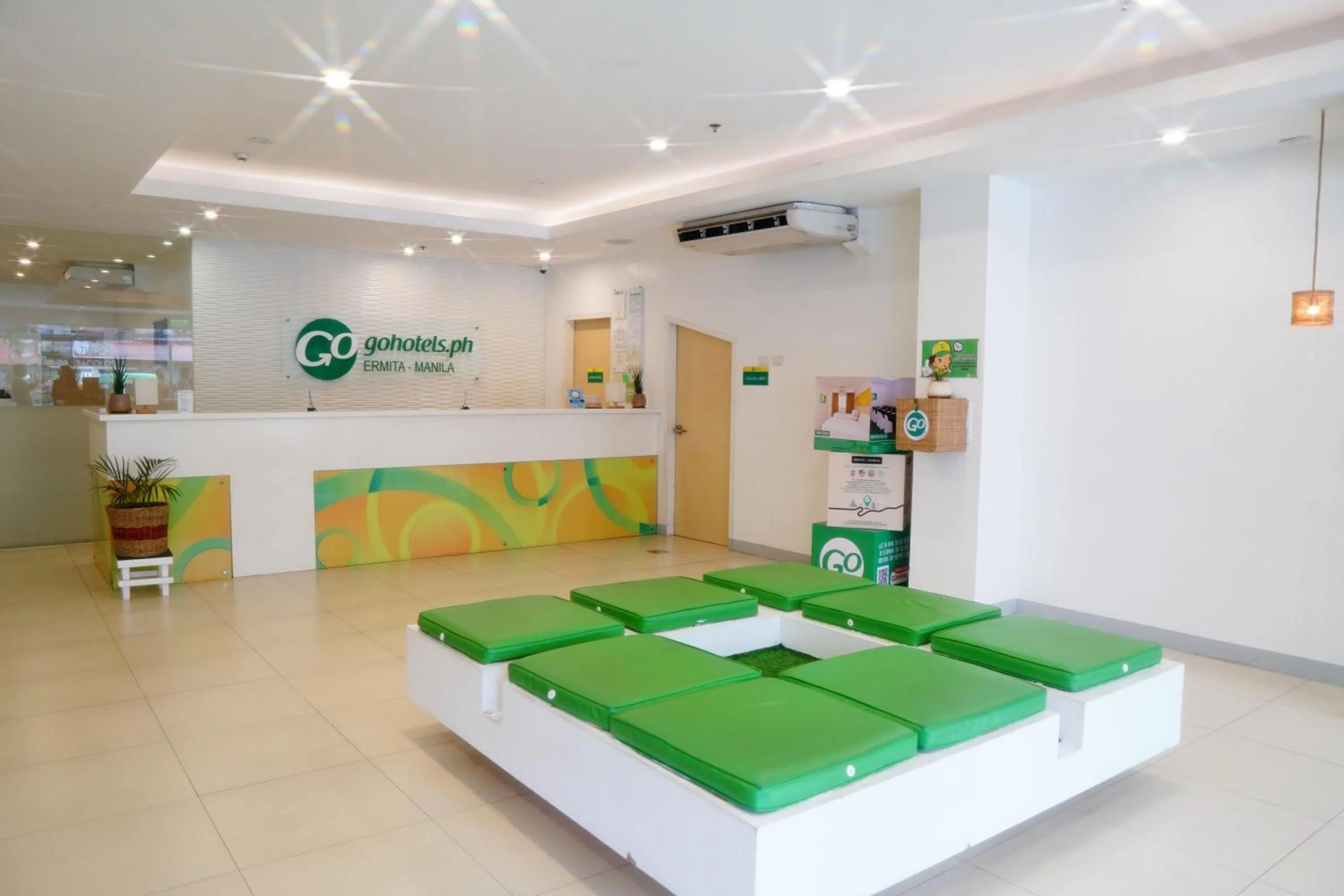 Lobby or reception, Bed in Go Hotels Ermita, Manila
