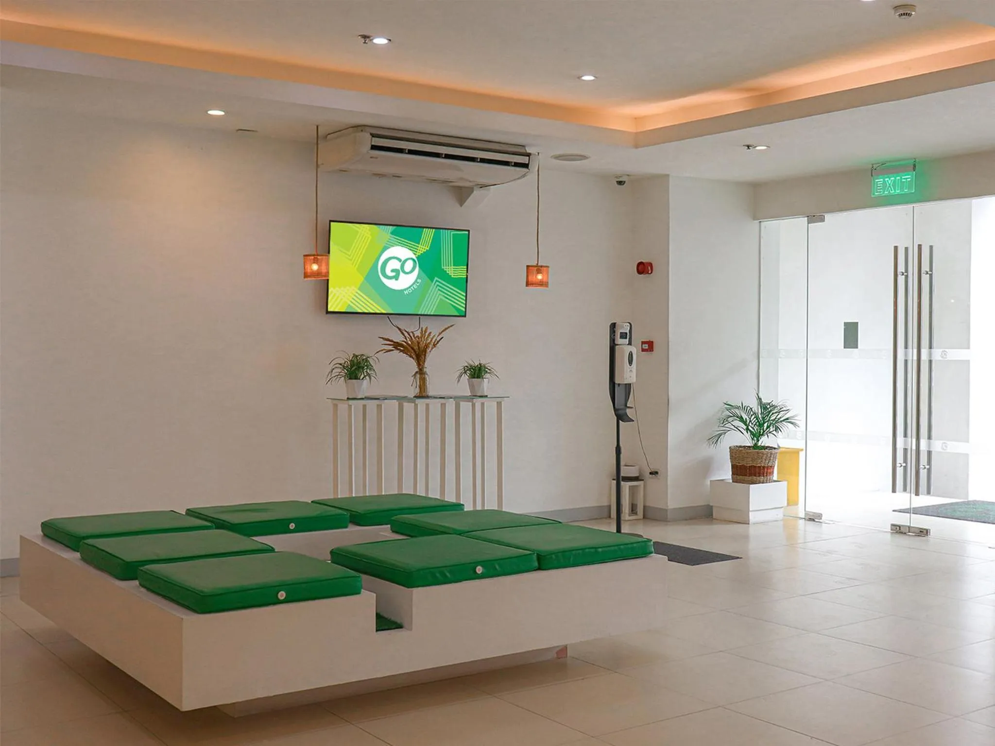 Communal lounge/ TV room in Go Hotels Ermita, Manila