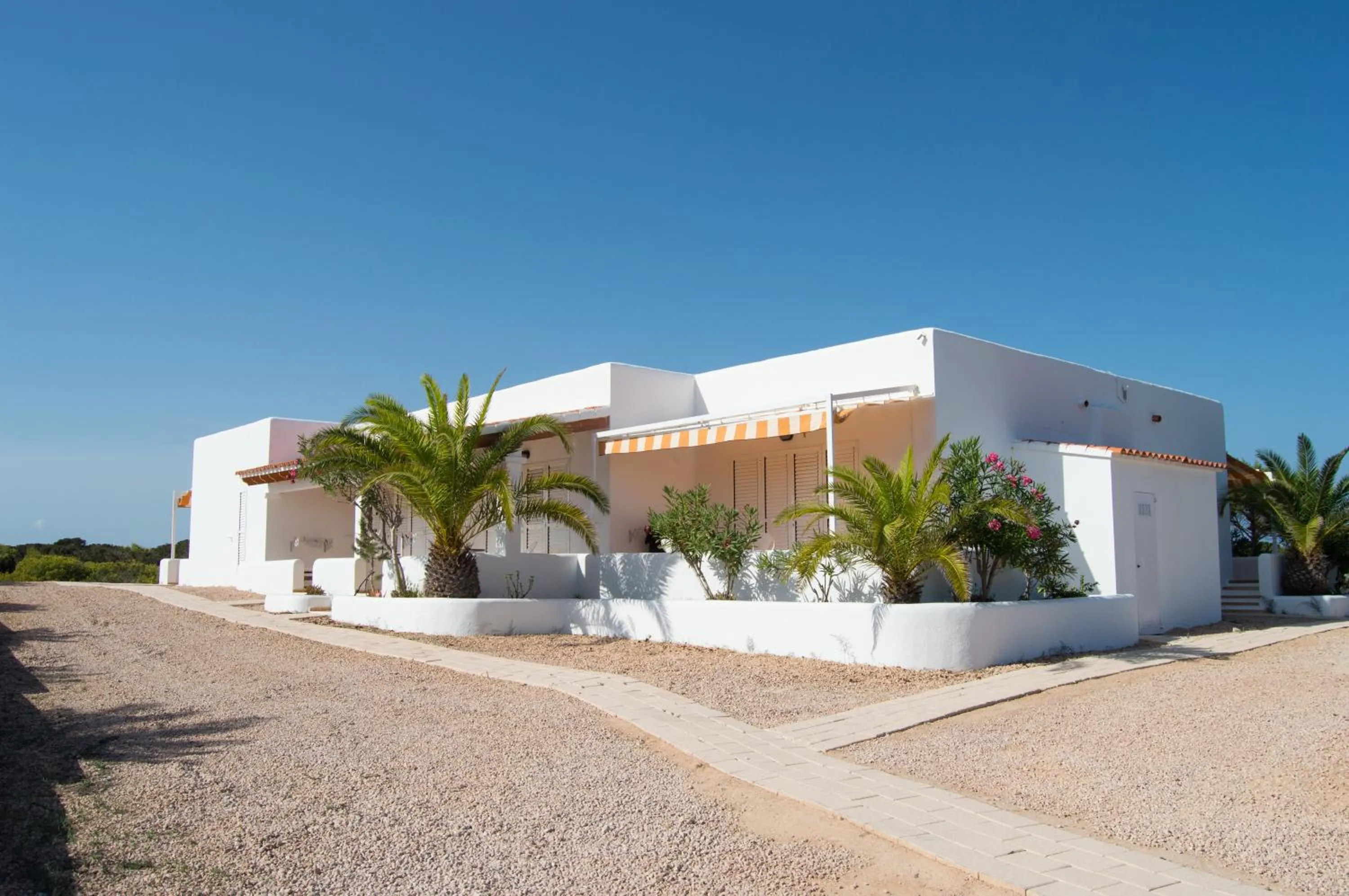 Facade/entrance in Lago Playa