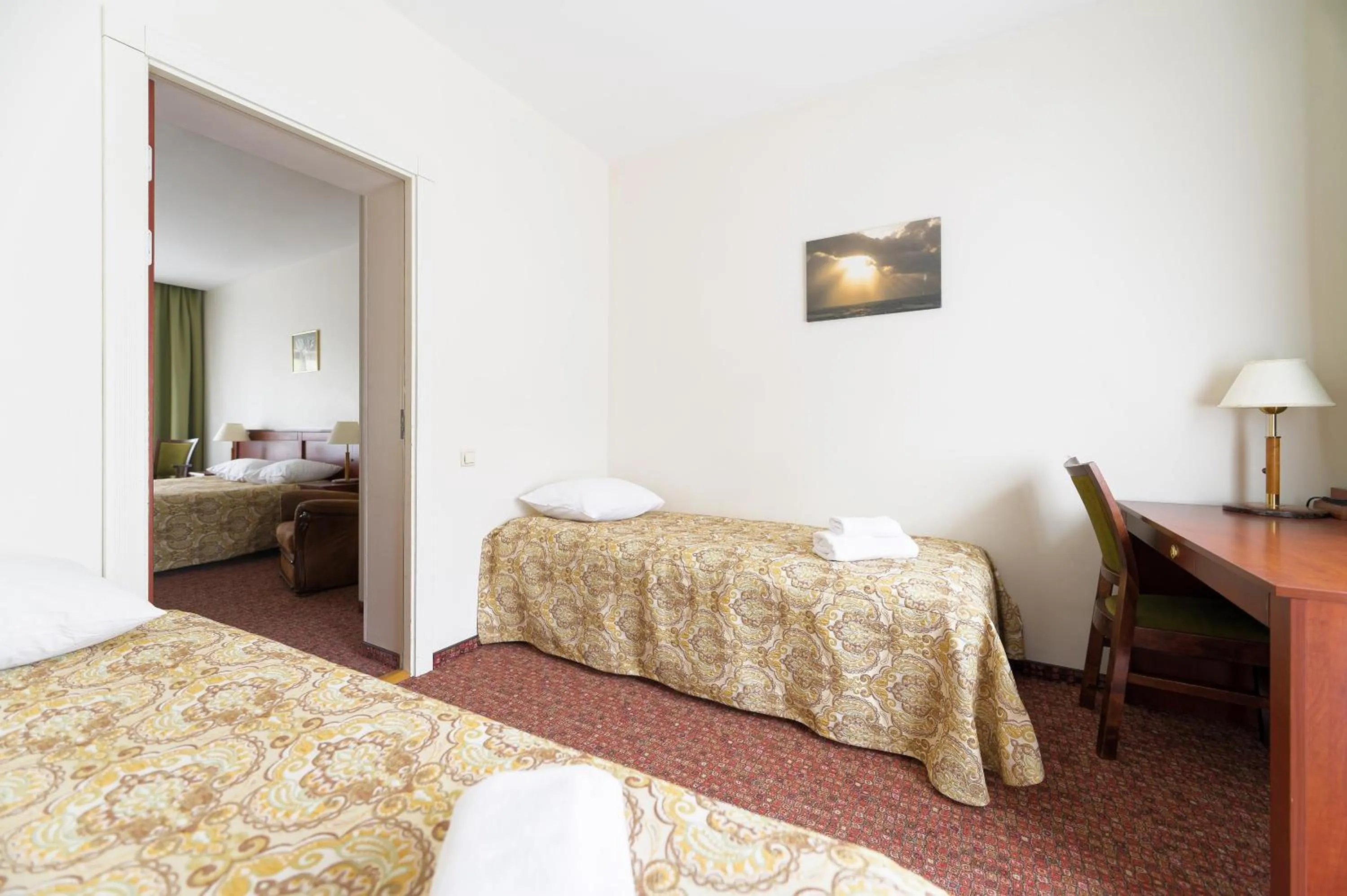 Bedroom, Bed in Regina