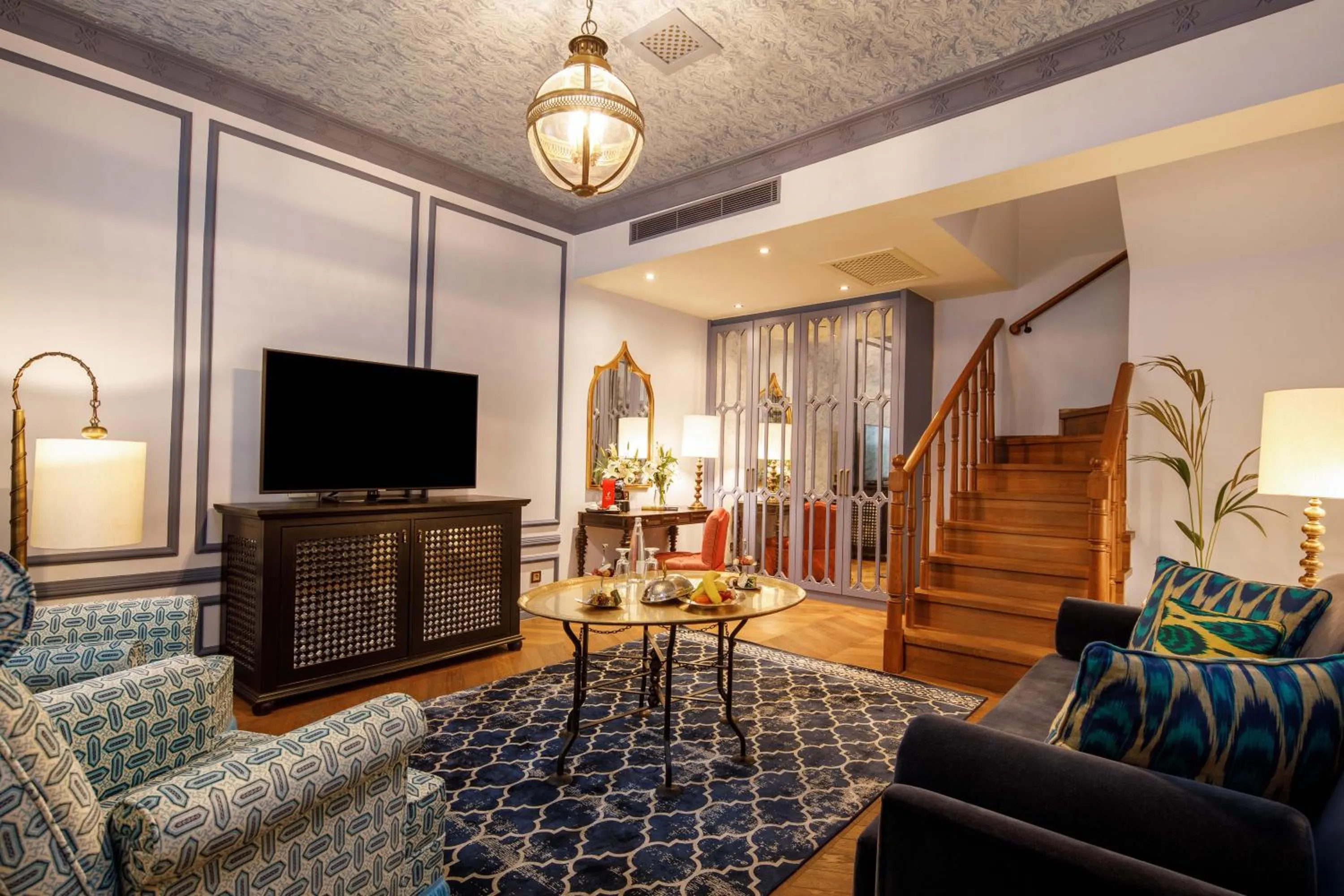 Living room in Hagia Sofia Mansions Istanbul, Curio Collection by Hilton