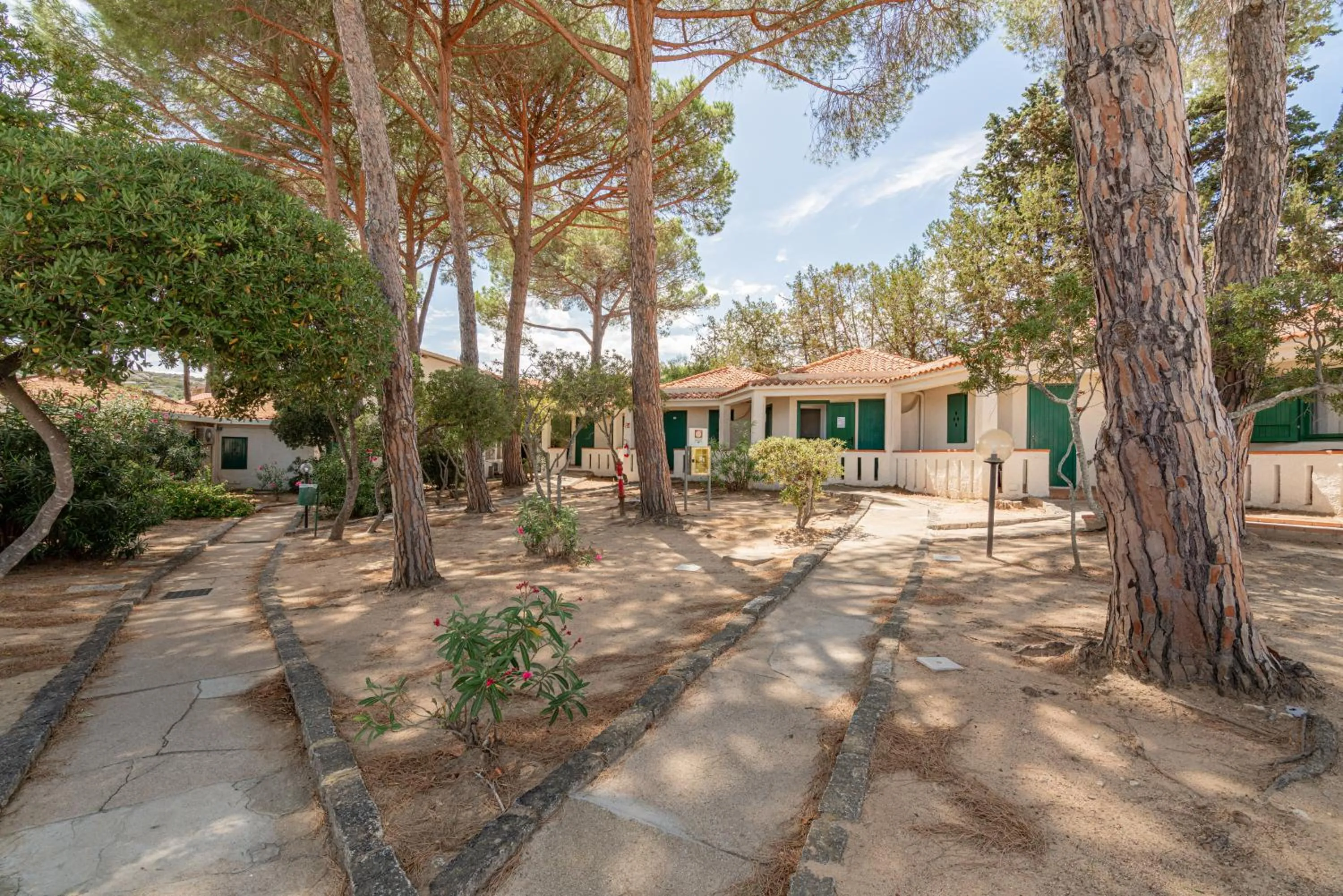 Inner courtyard view in Club Esse Cala Bitta