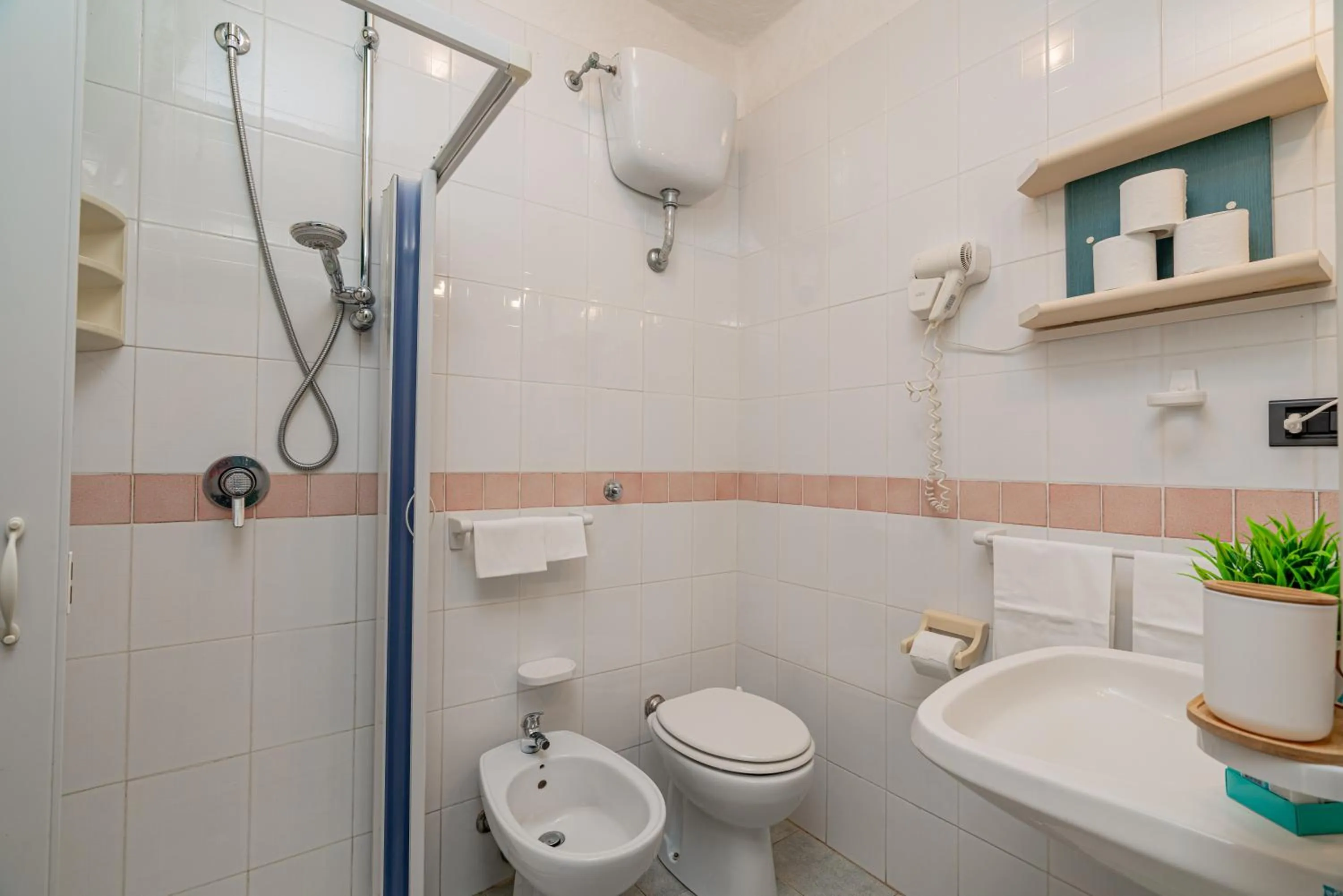 Bathroom in Club Esse Cala Bitta