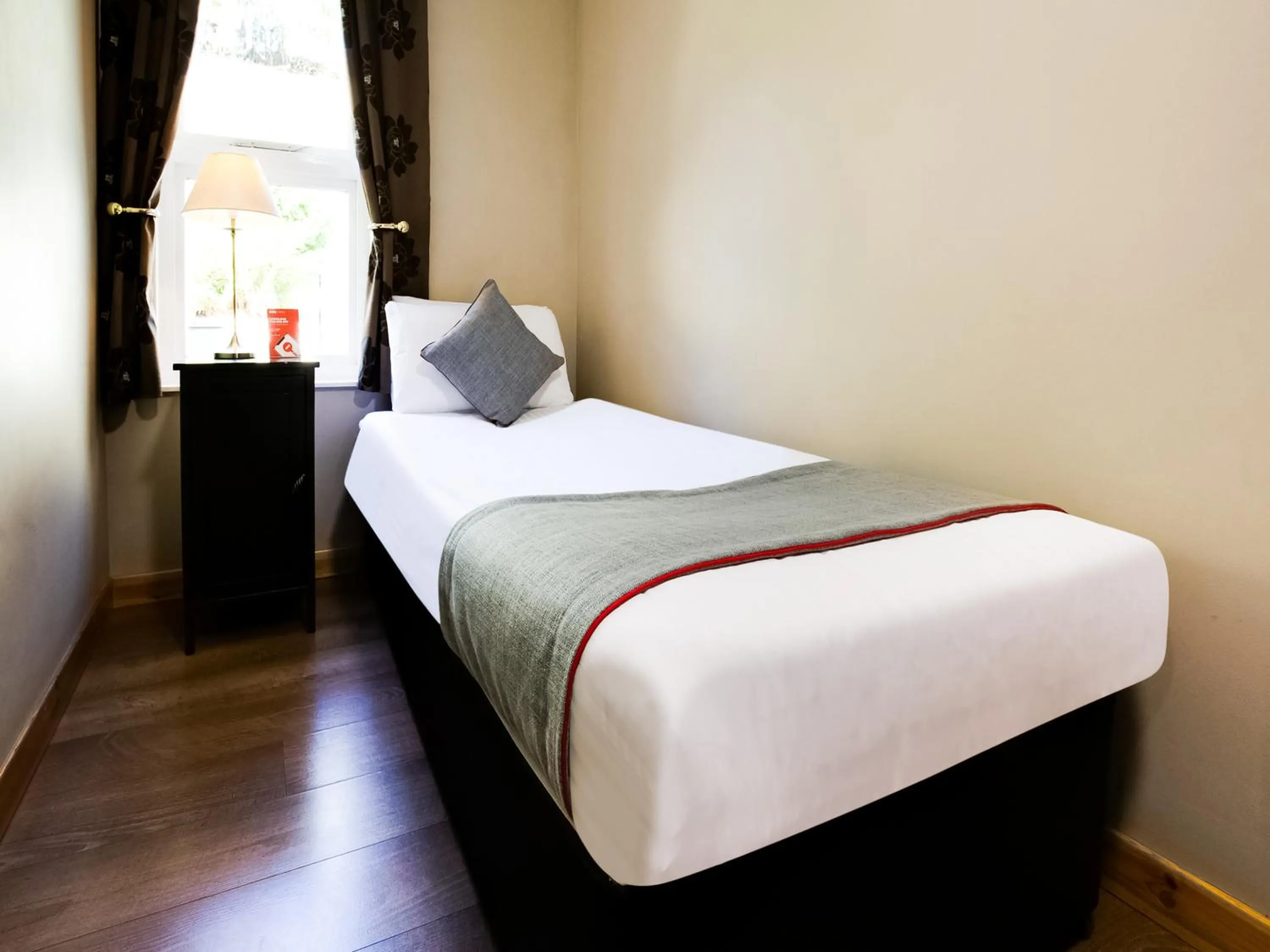 Photo of the whole room, Bed in Auld Mill House Hotel