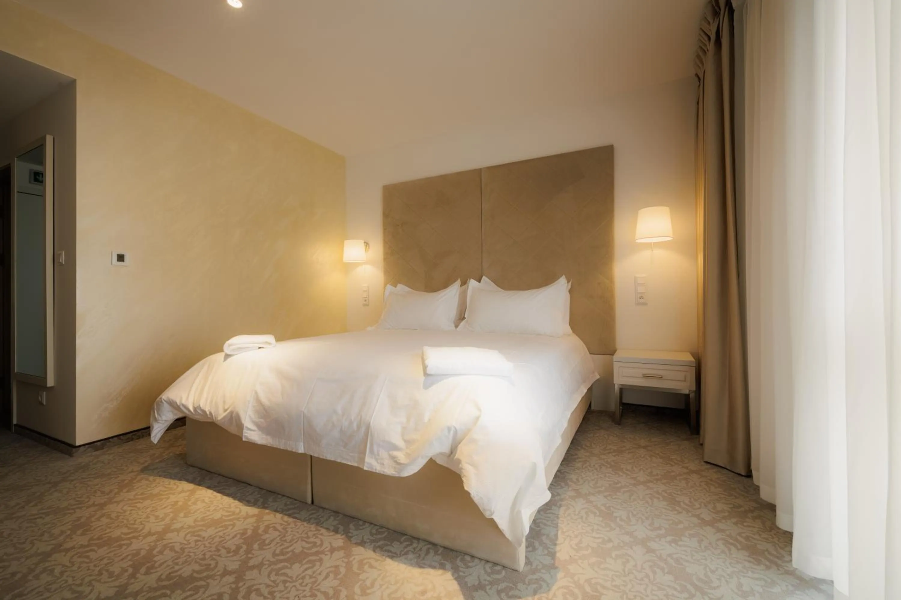 Photo of the whole room, Bed in Hotel Arcade