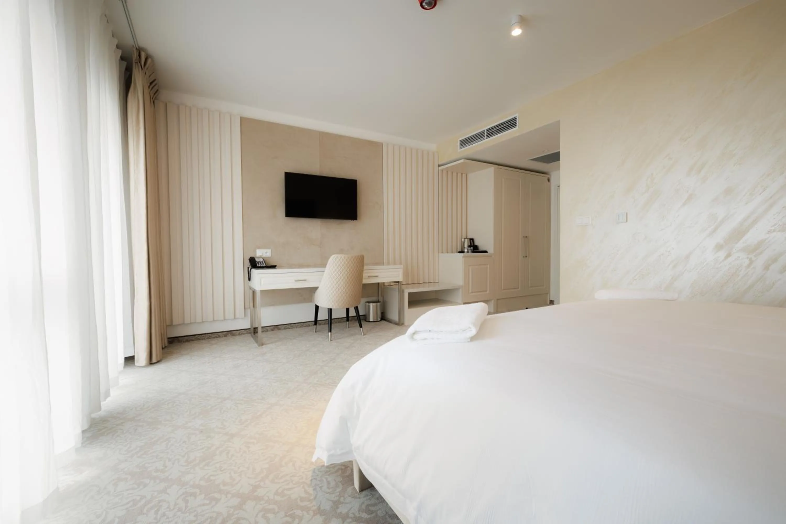 Photo of the whole room, Bed in Hotel Arcade