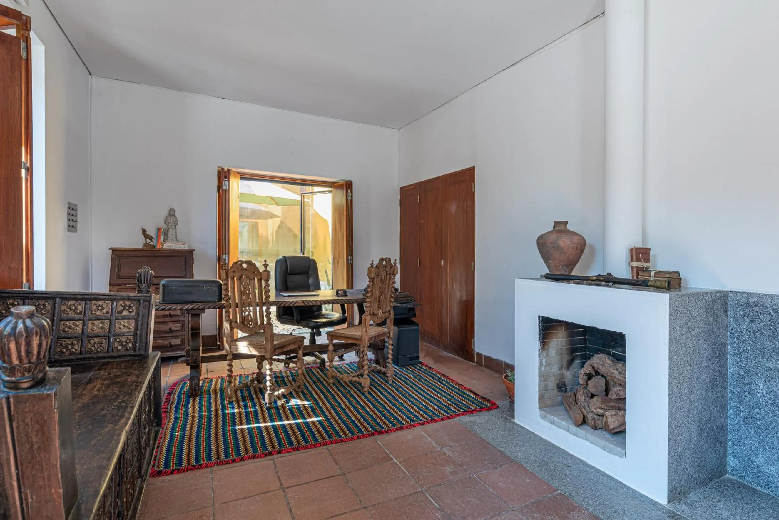 Seating area in Alamal River Club