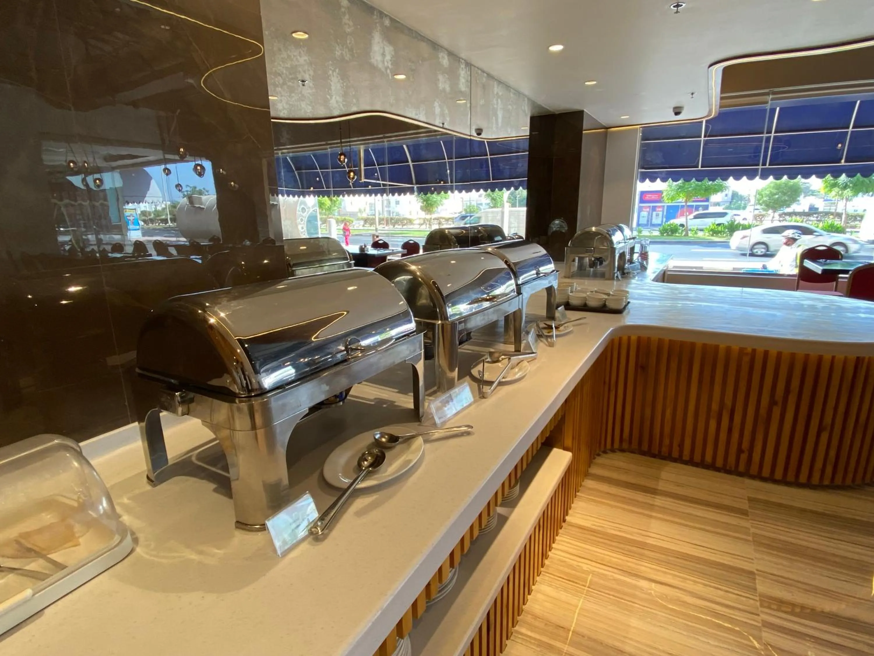 Restaurant/places to eat in Baity Hotel Apartments