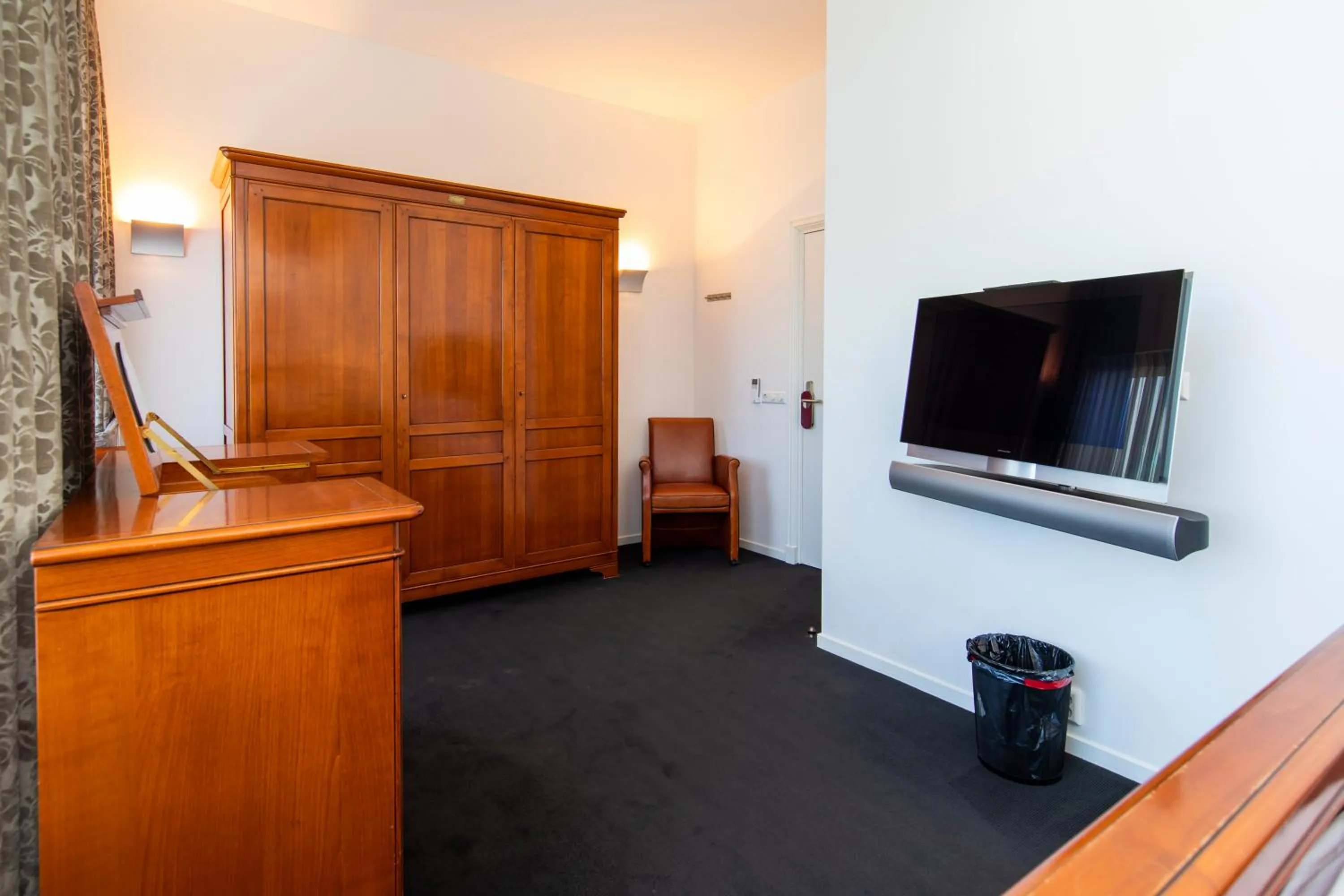 Bedroom in Hotel La Rosa Amsterdam Beach