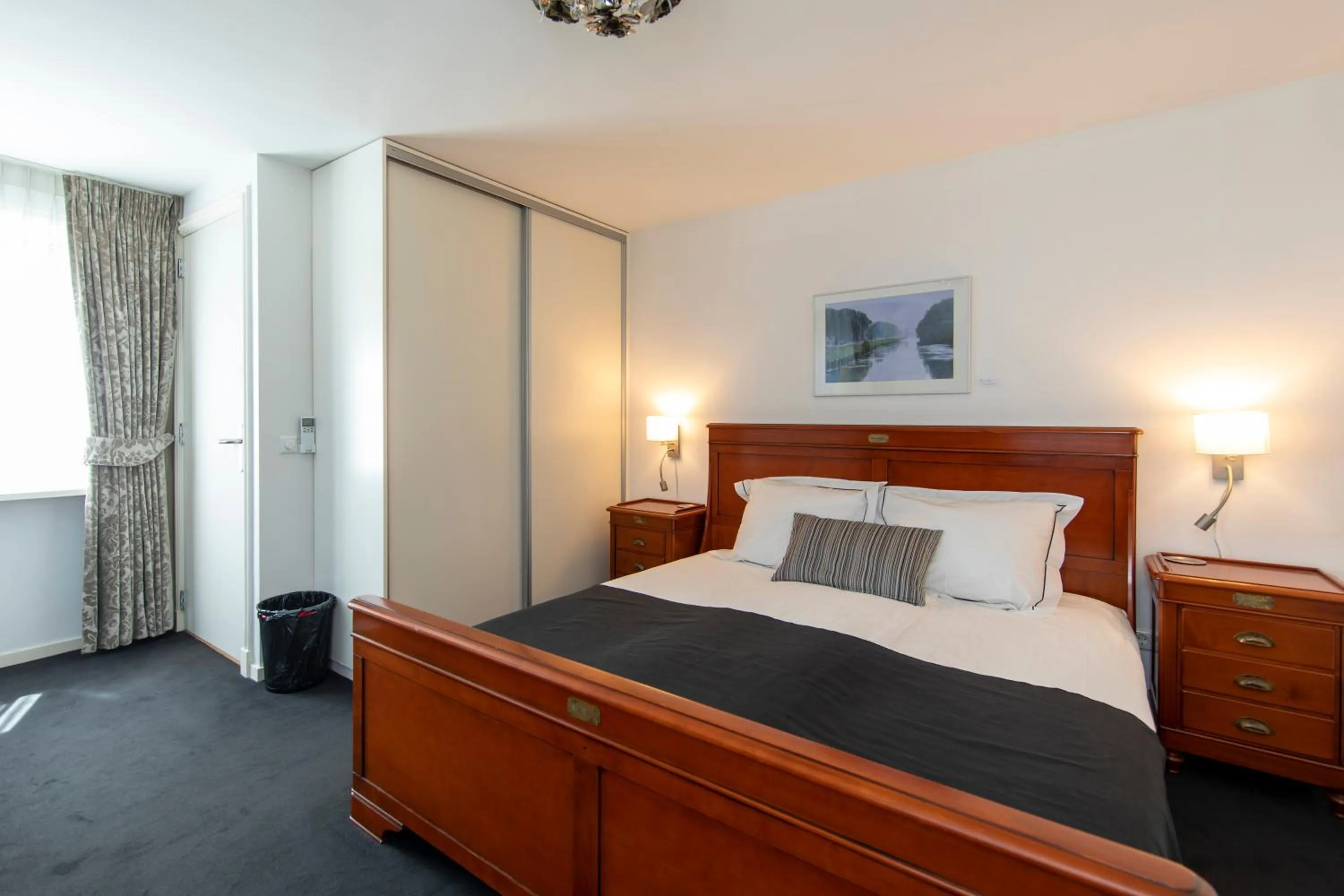 Bed in Hotel La Rosa Amsterdam Beach