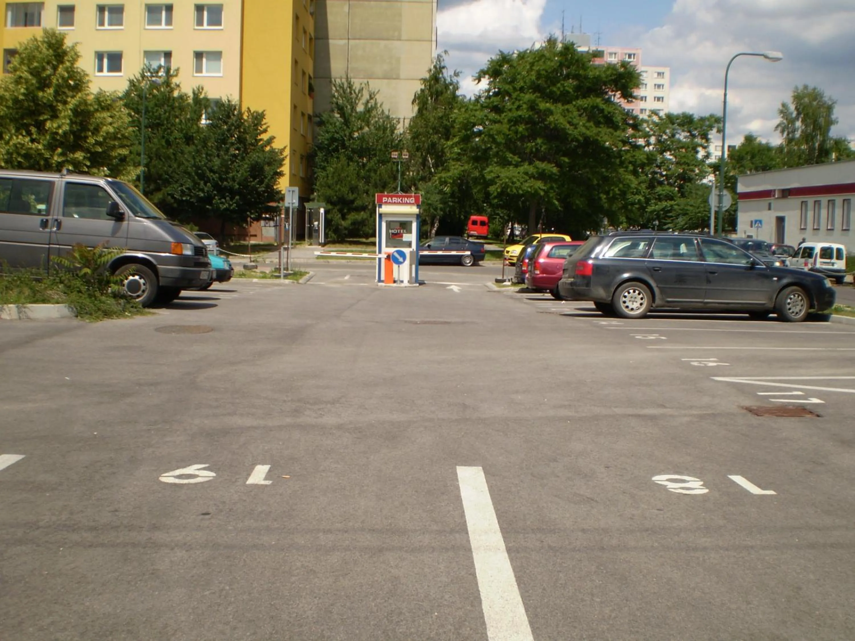 Parking in Hotel Dominika