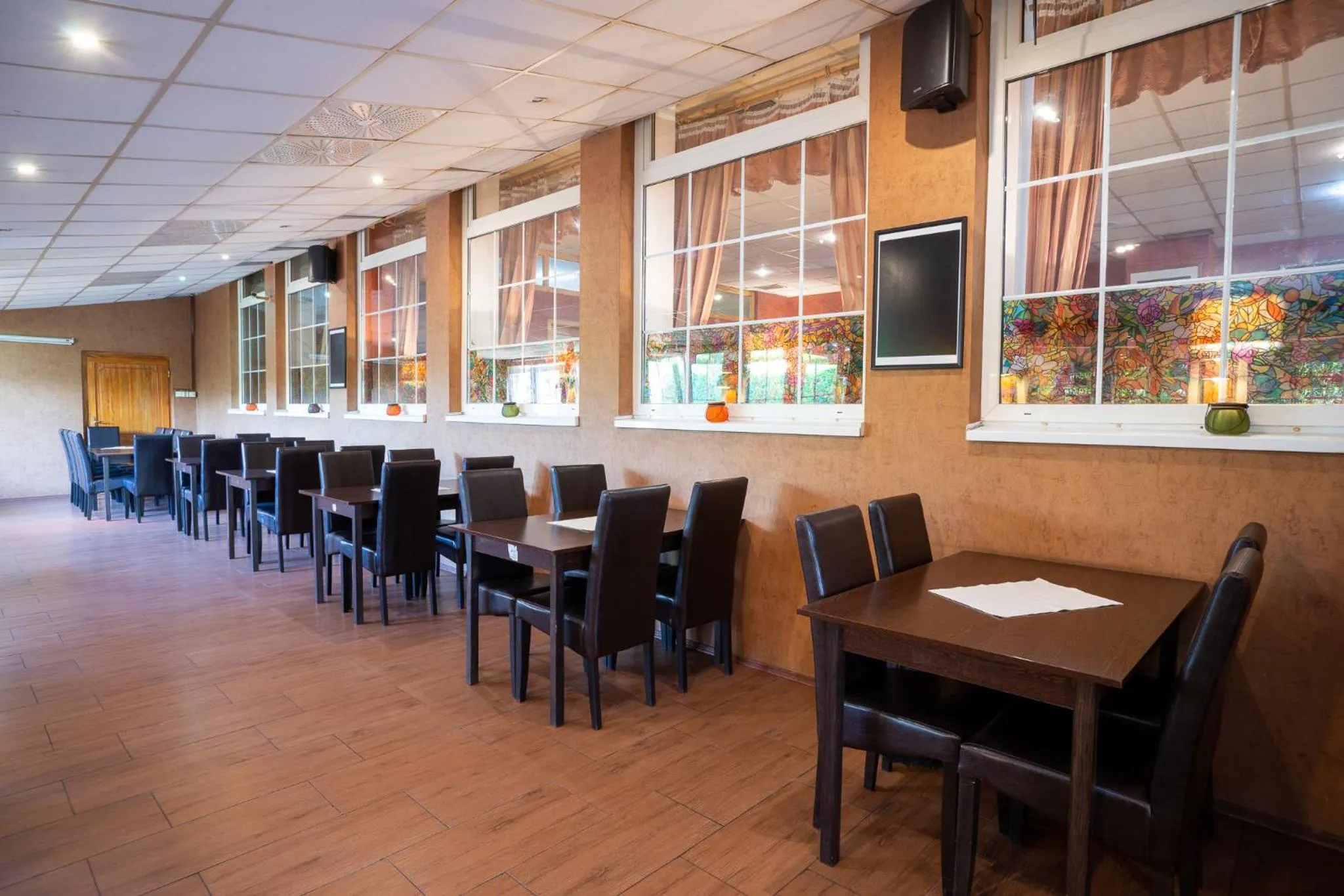 Restaurant/places to eat in Hotel Dominika