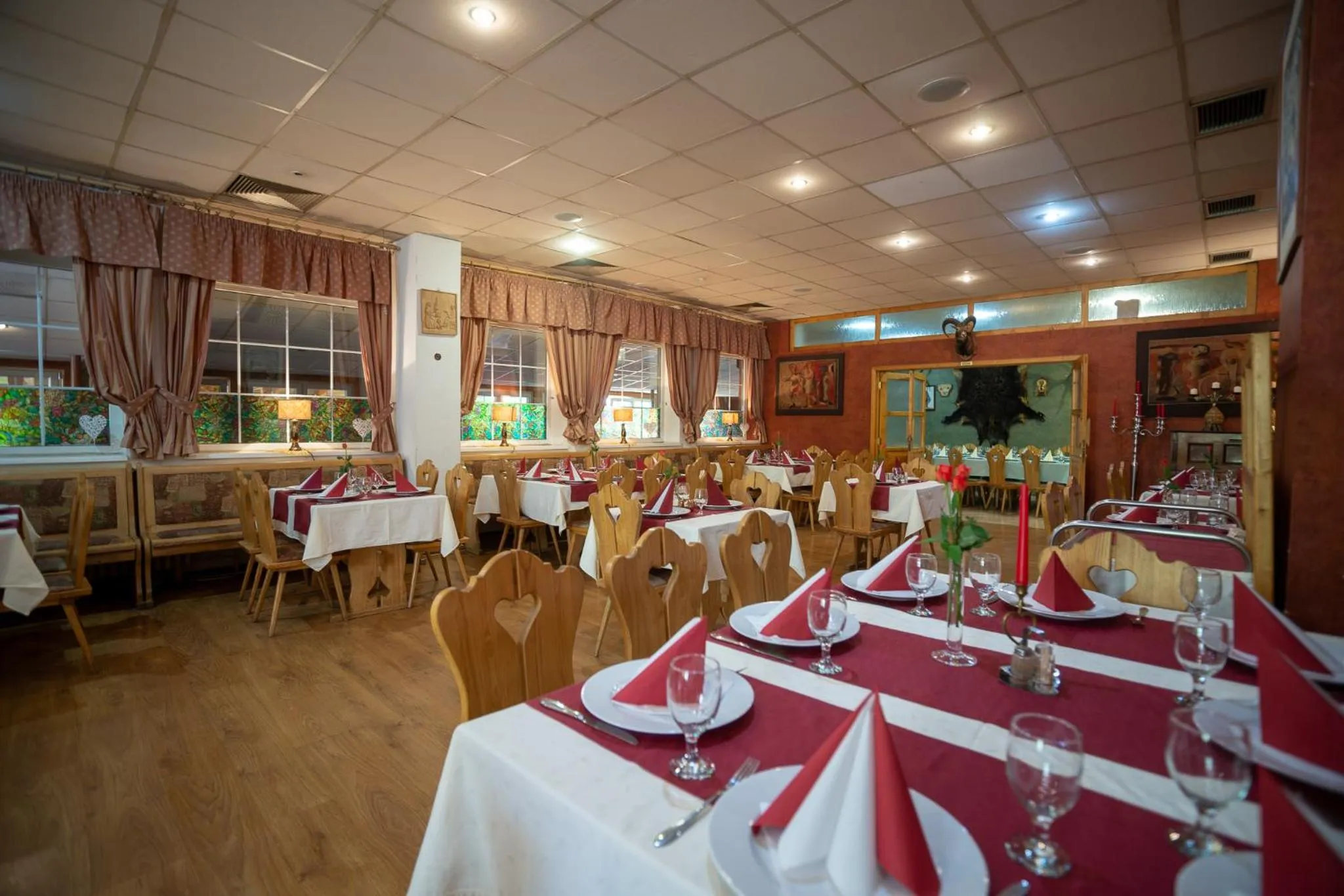 Restaurant/places to eat in Hotel Dominika