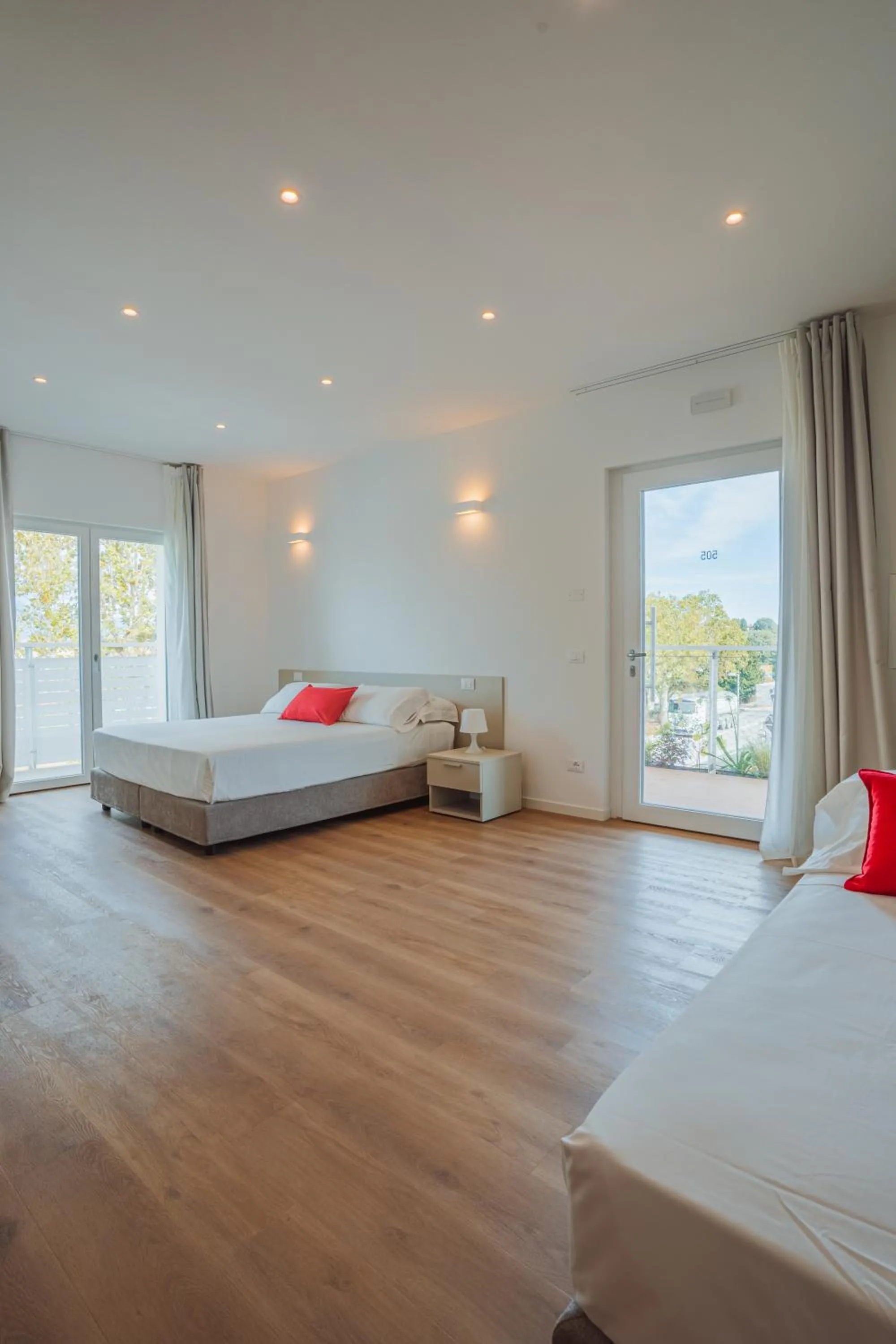 Photo of the whole room, Bed in Garda Relais