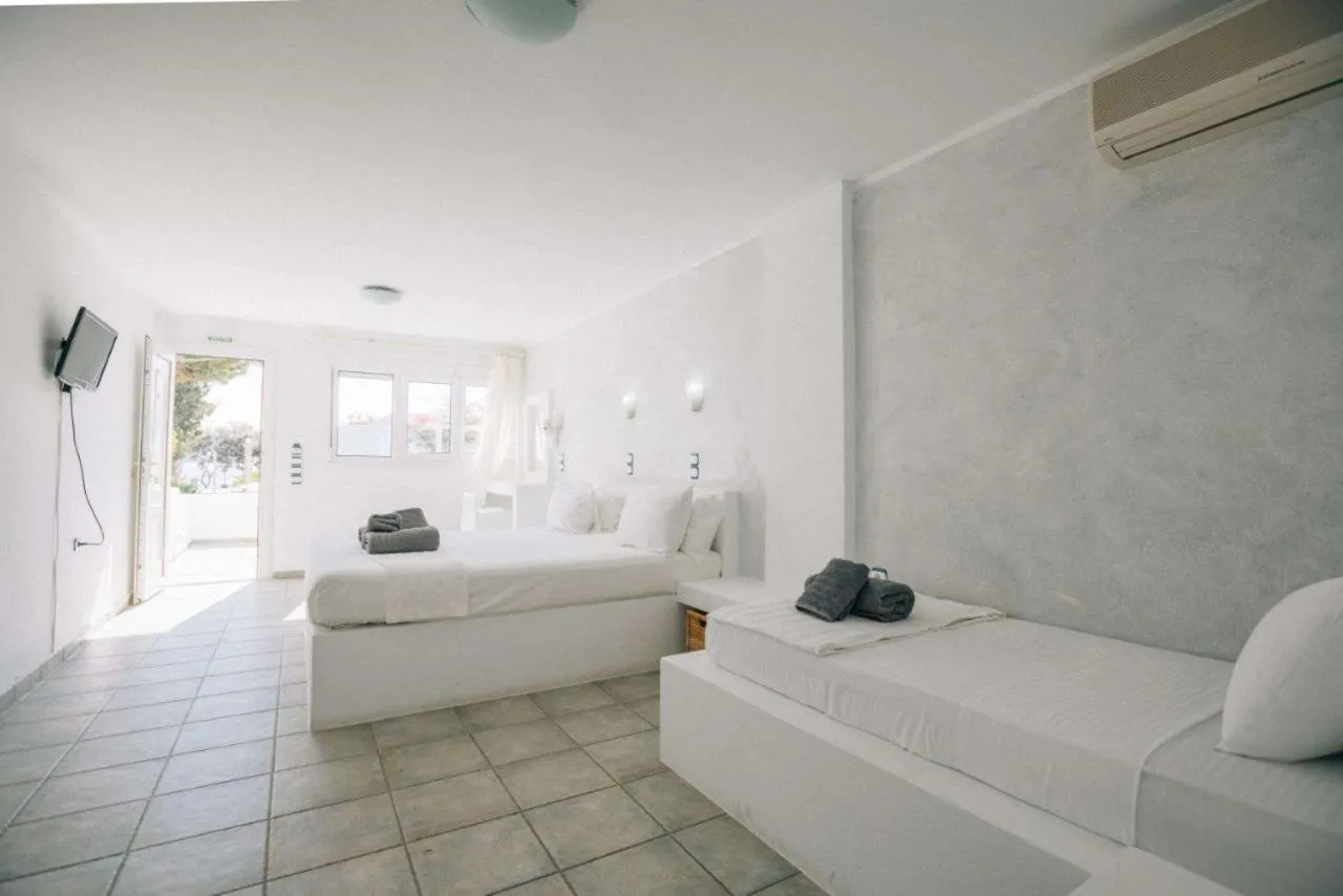 Bed in Lagada Beach Hotel