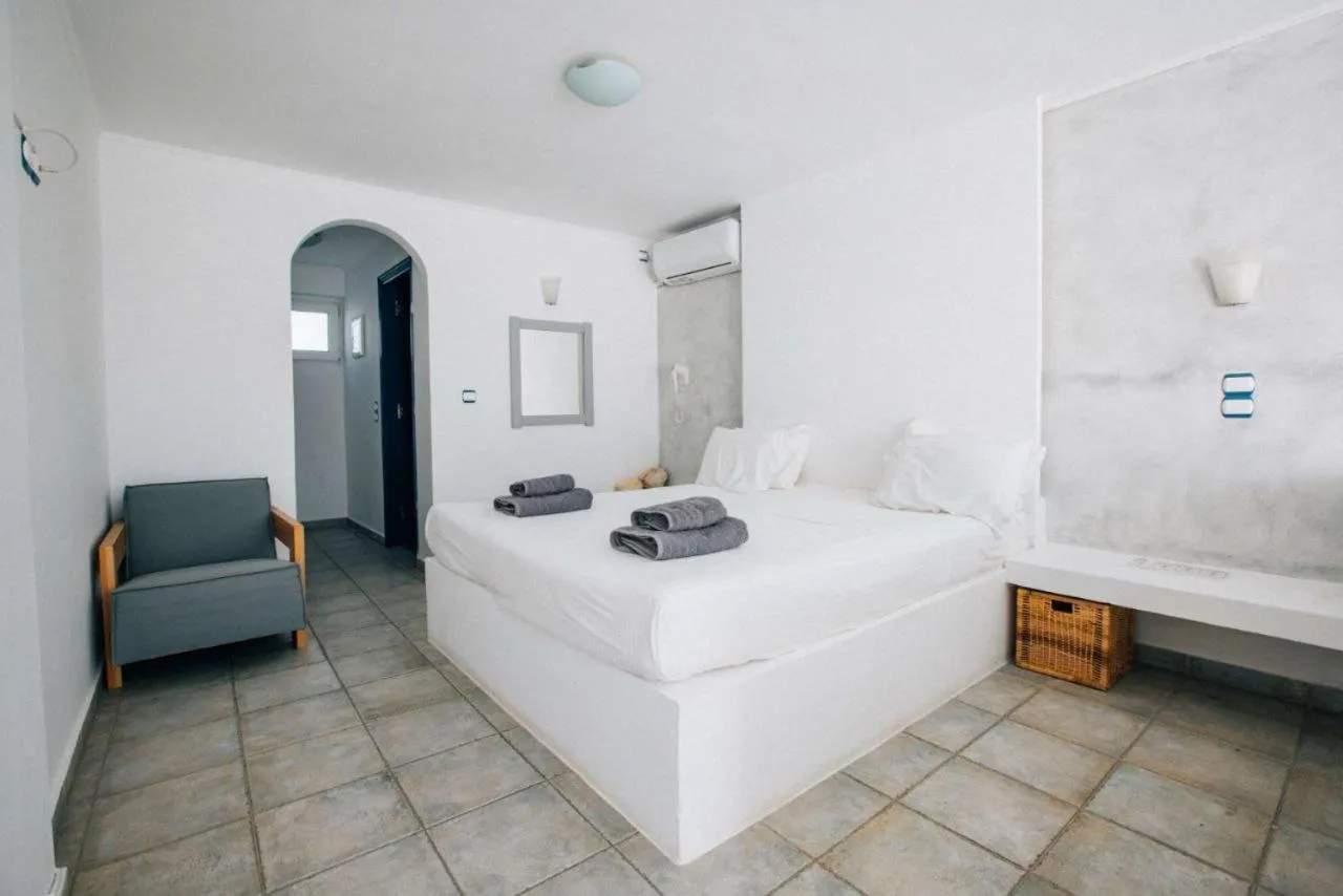 Bed in Lagada Beach Hotel