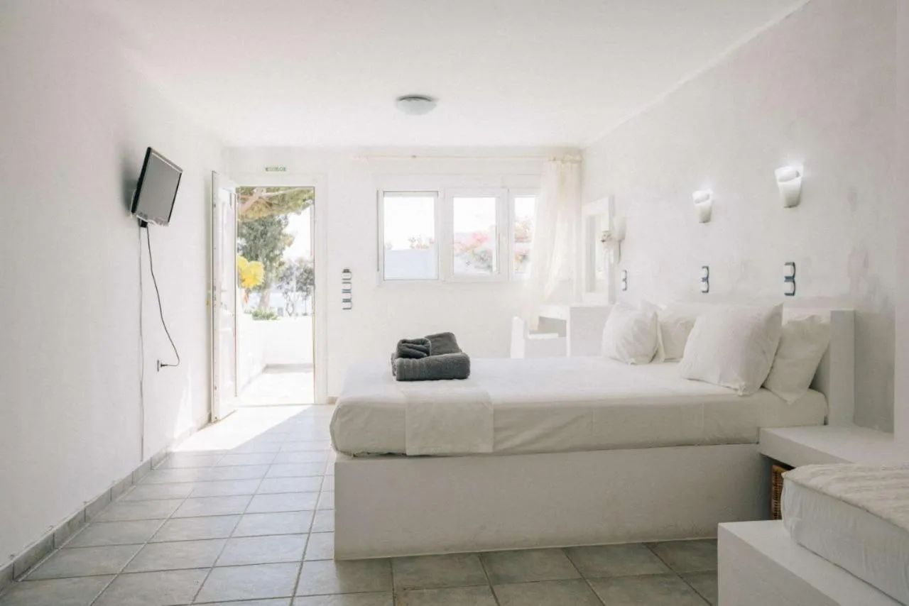 Bed in Lagada Beach Hotel