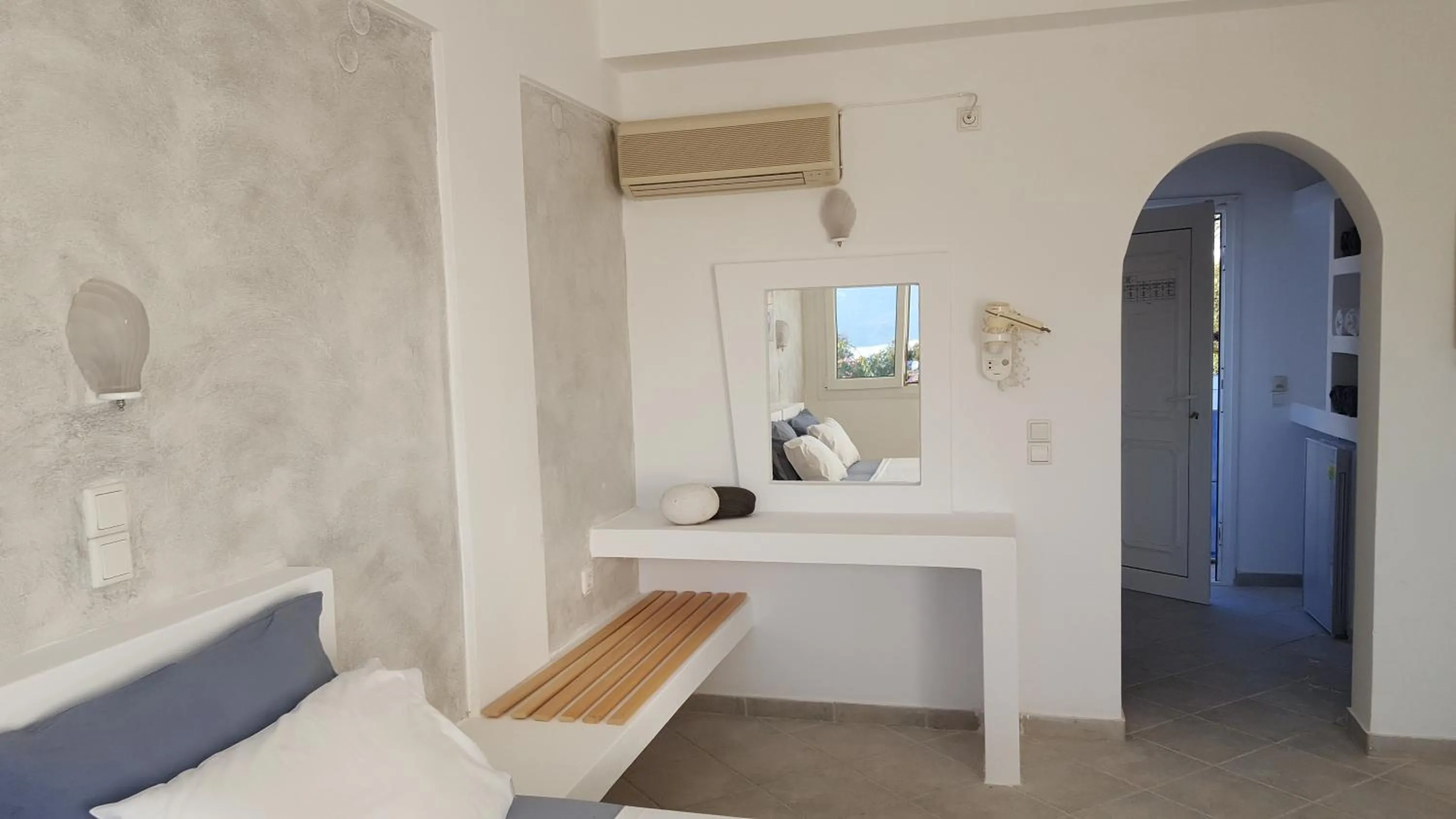 Seating area, Bed in Lagada Beach Hotel