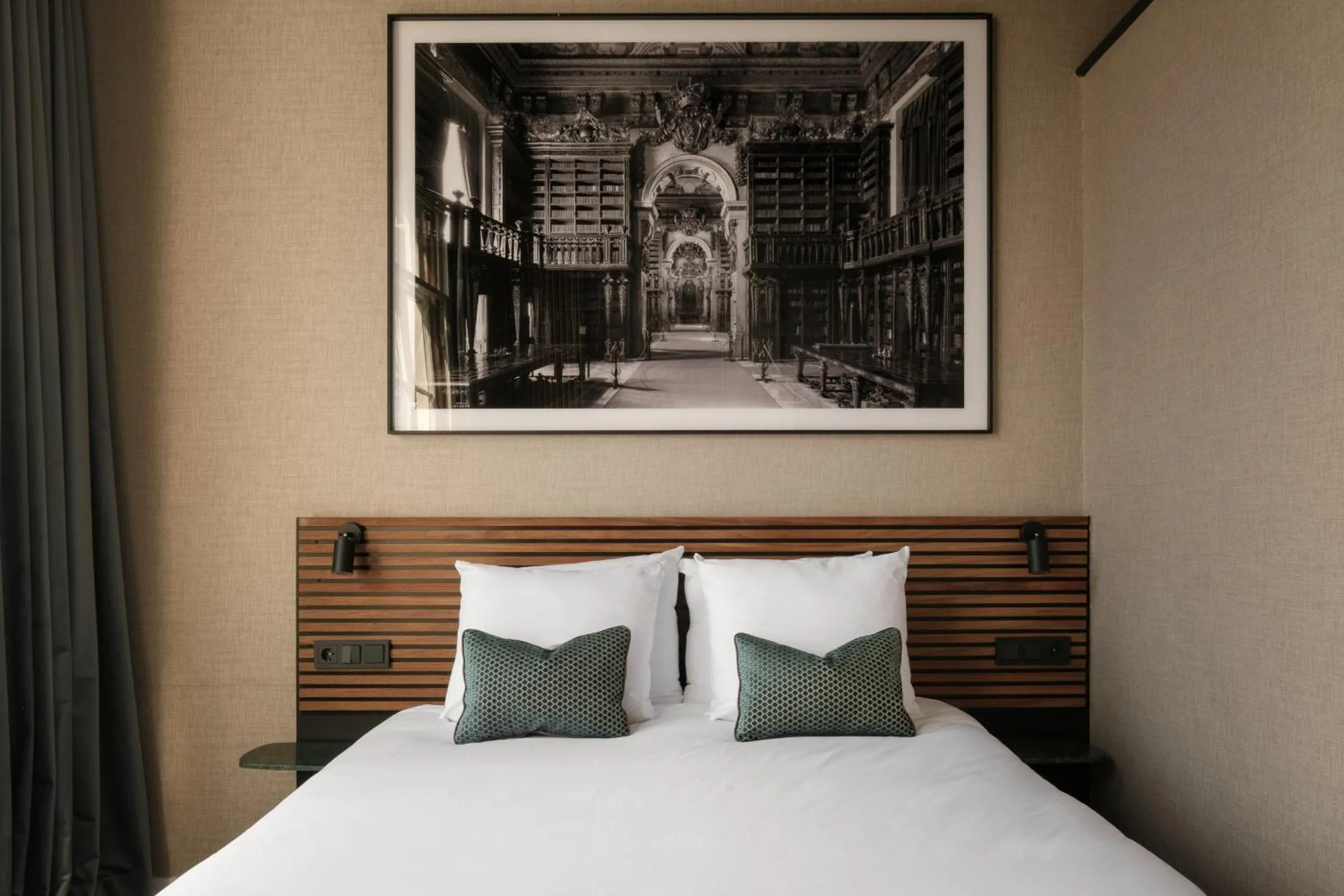 Bed in Adam's Canal House