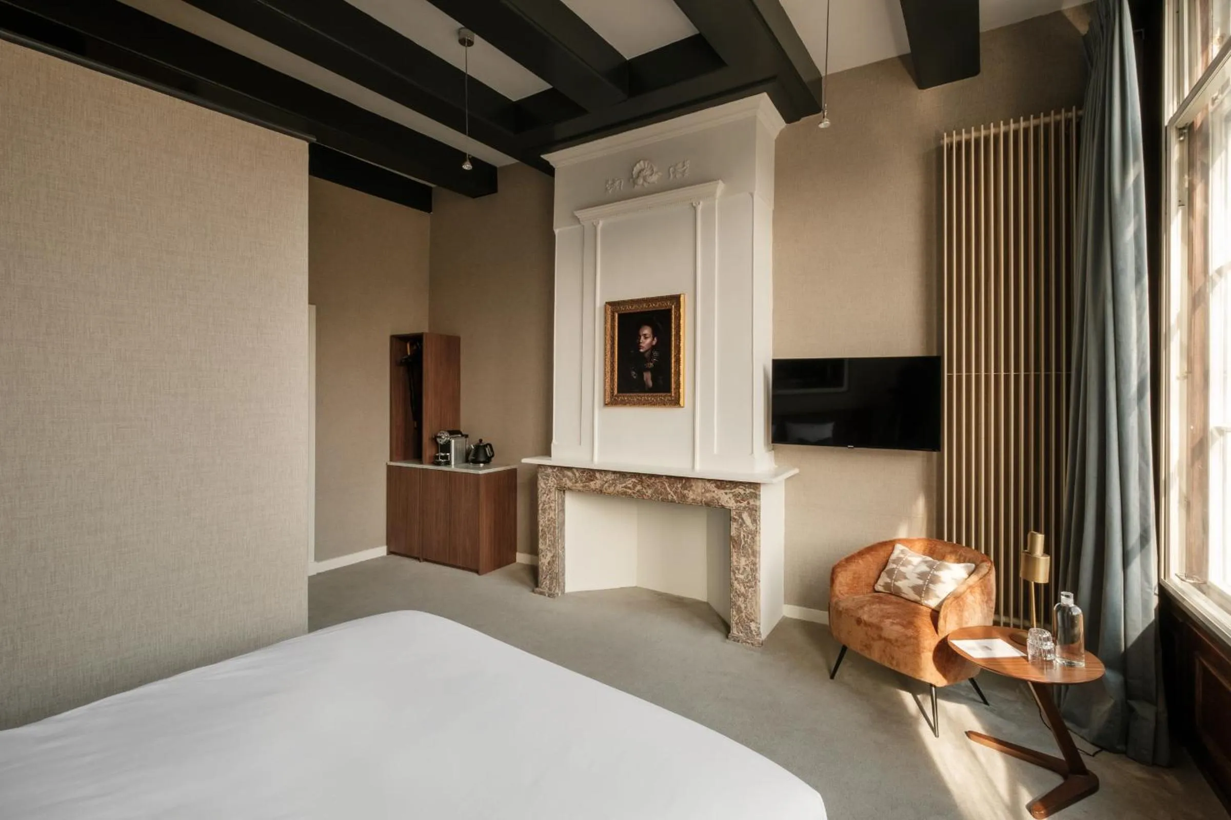 Bed in Adam's Canal House