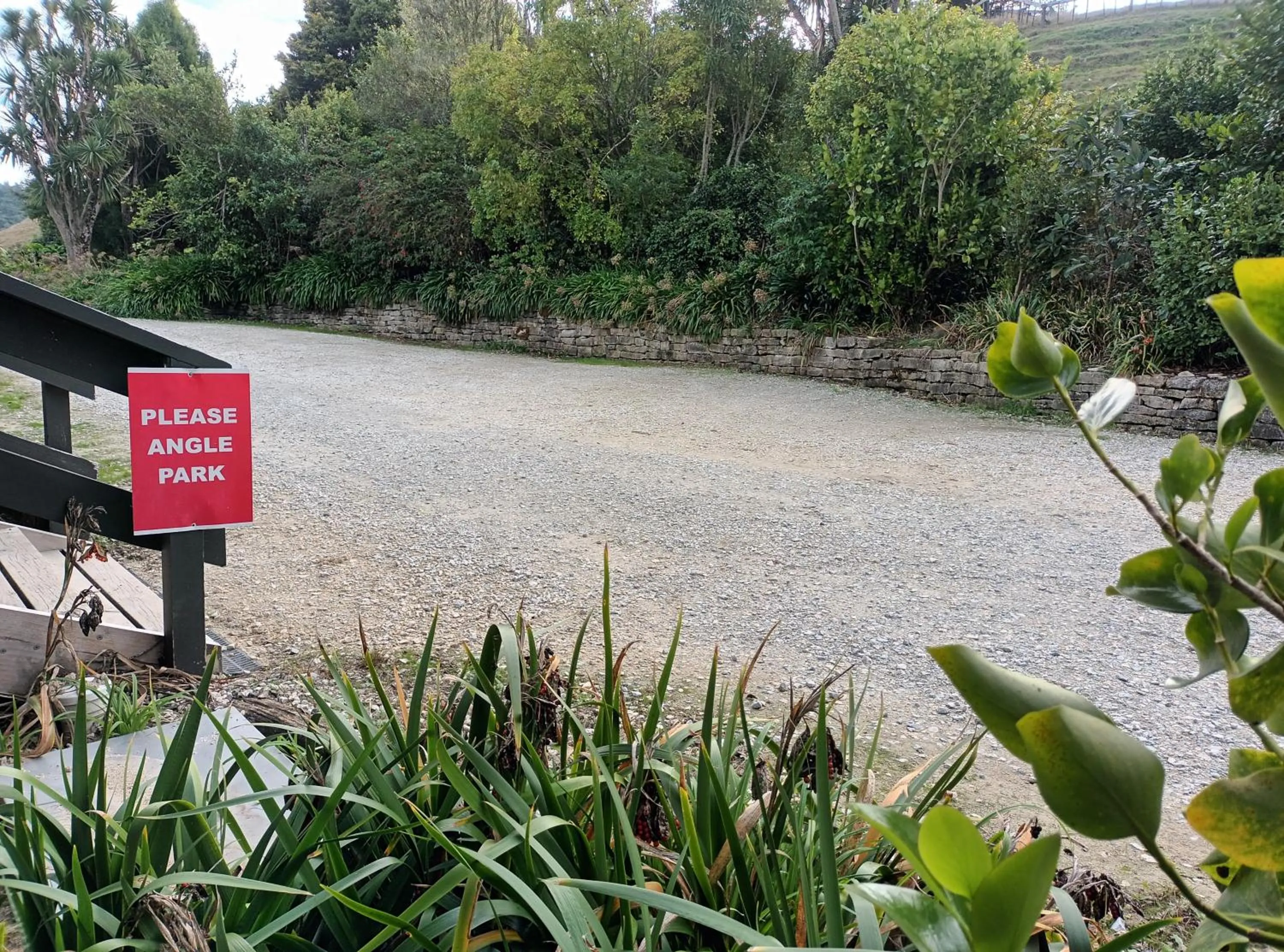 Parking in JunoHall Backpackers