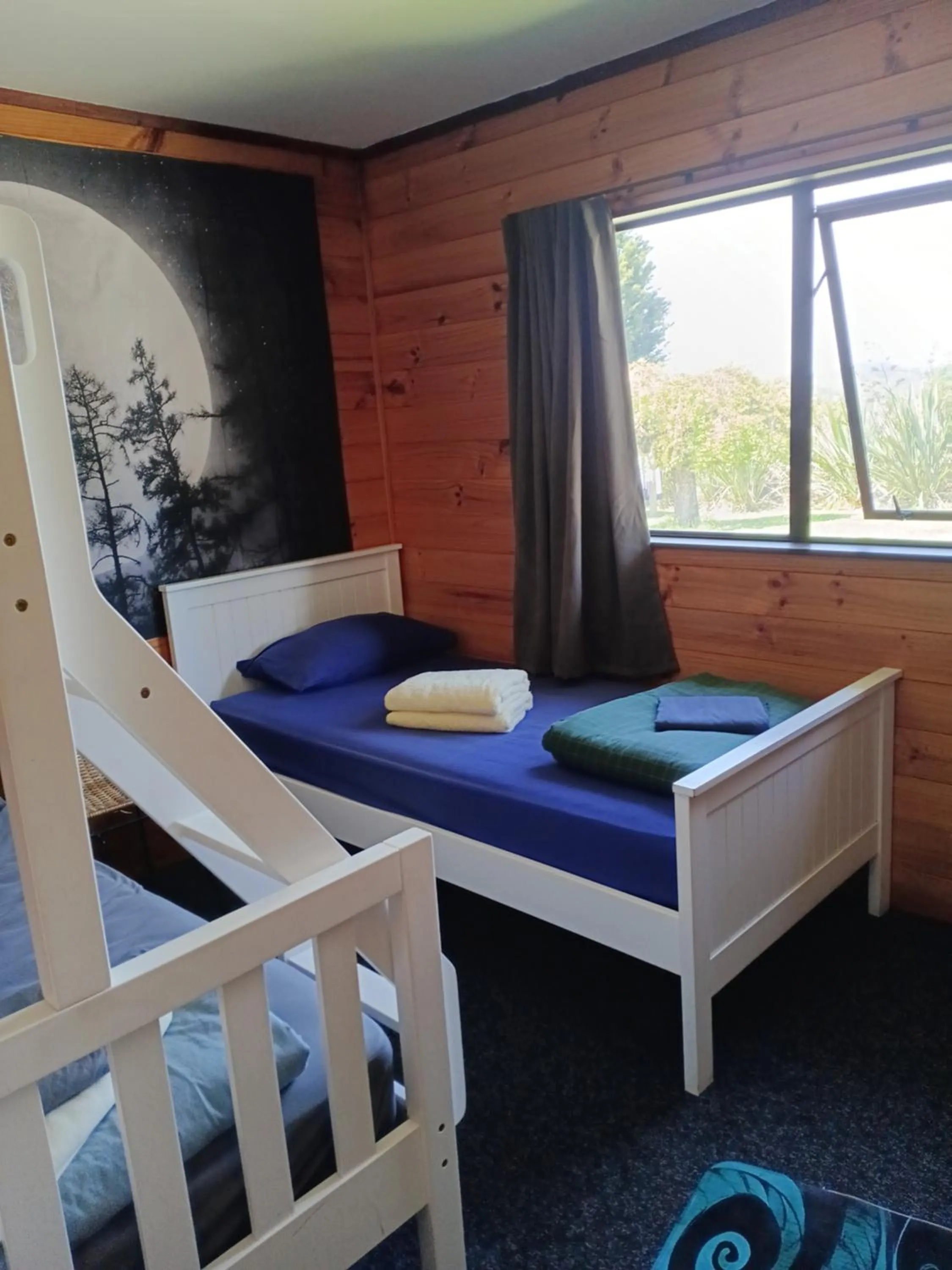 Bed in JunoHall Backpackers