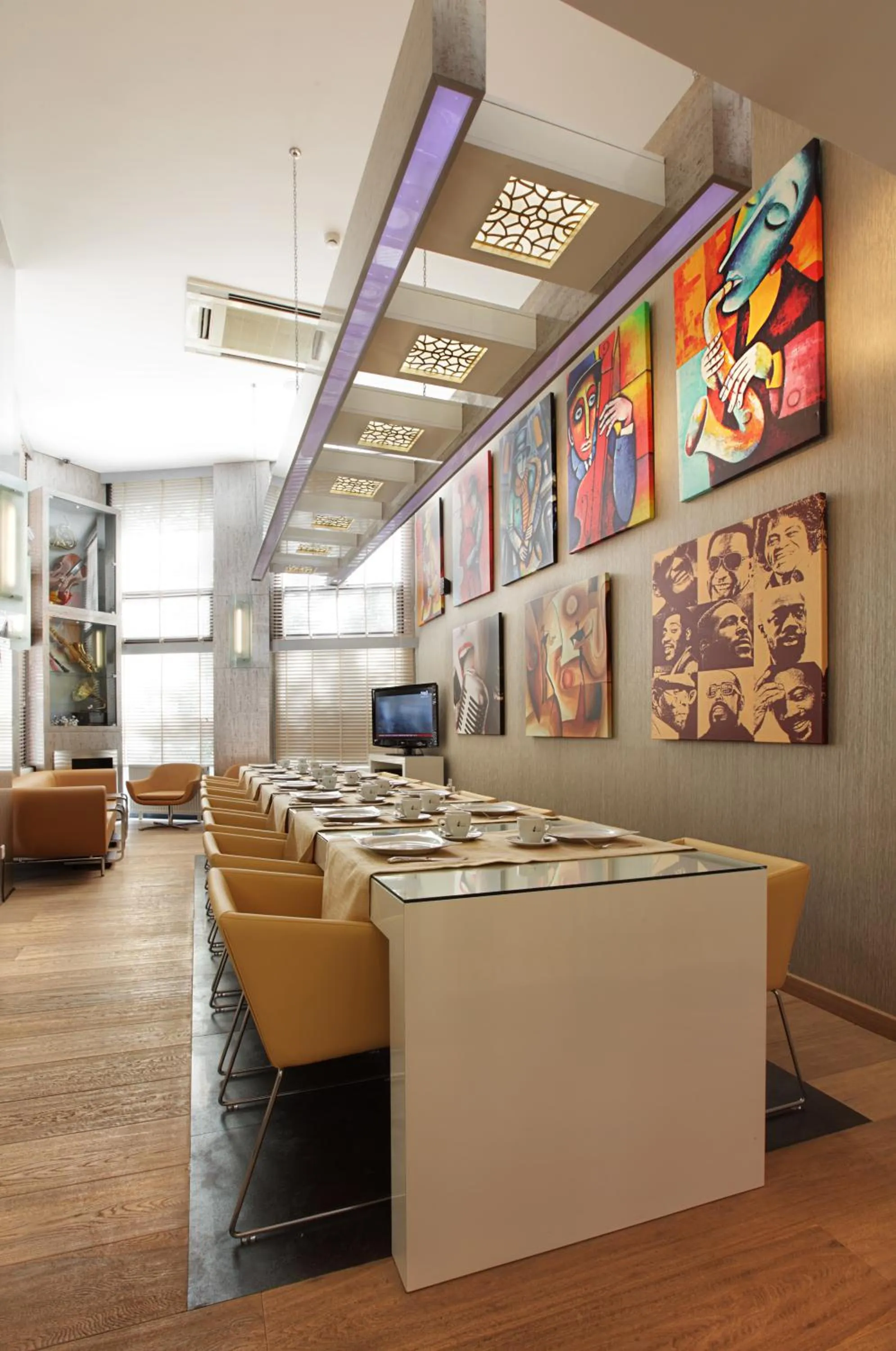 Restaurant/places to eat in Jazz Hotel Nisantasi