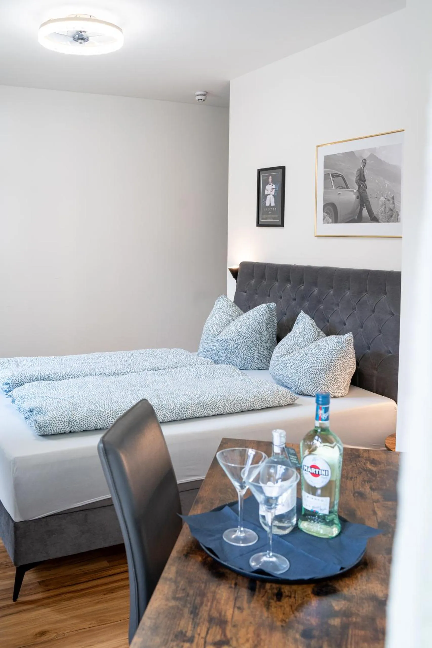 Photo of the whole room, Bed in Gwuni Mopera