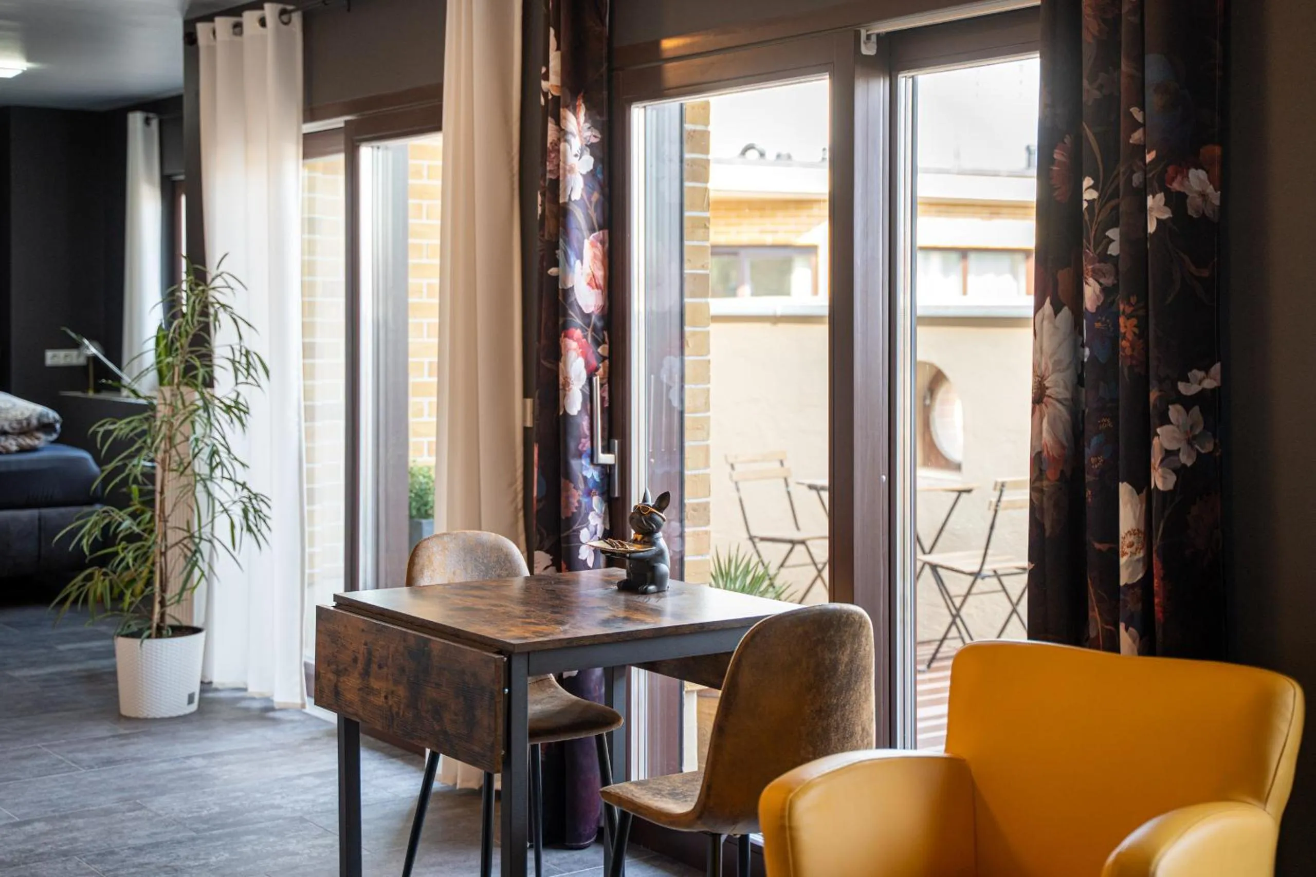 Seating area in Gwuni Mopera