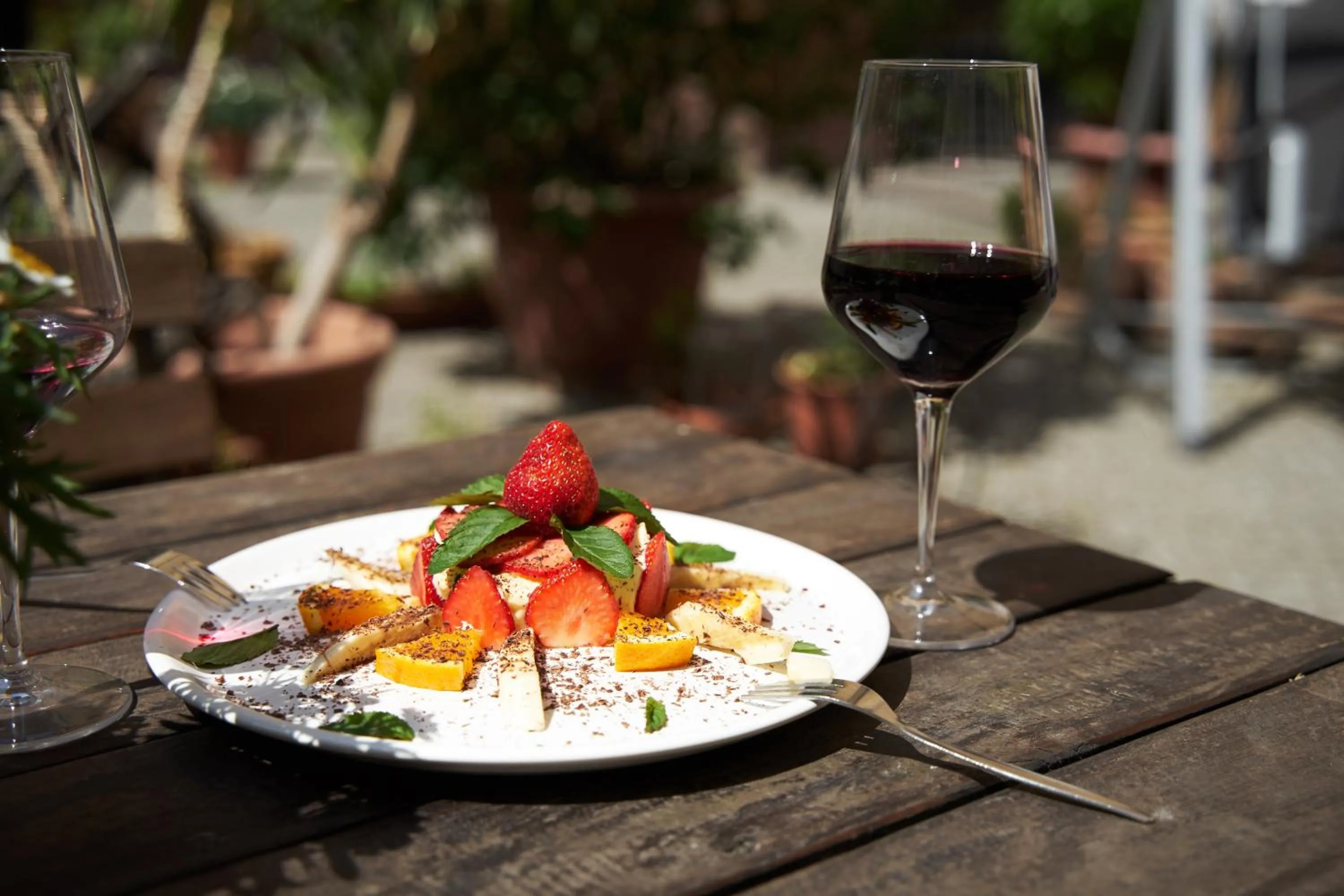 Food and drinks in Gwuni Mopera