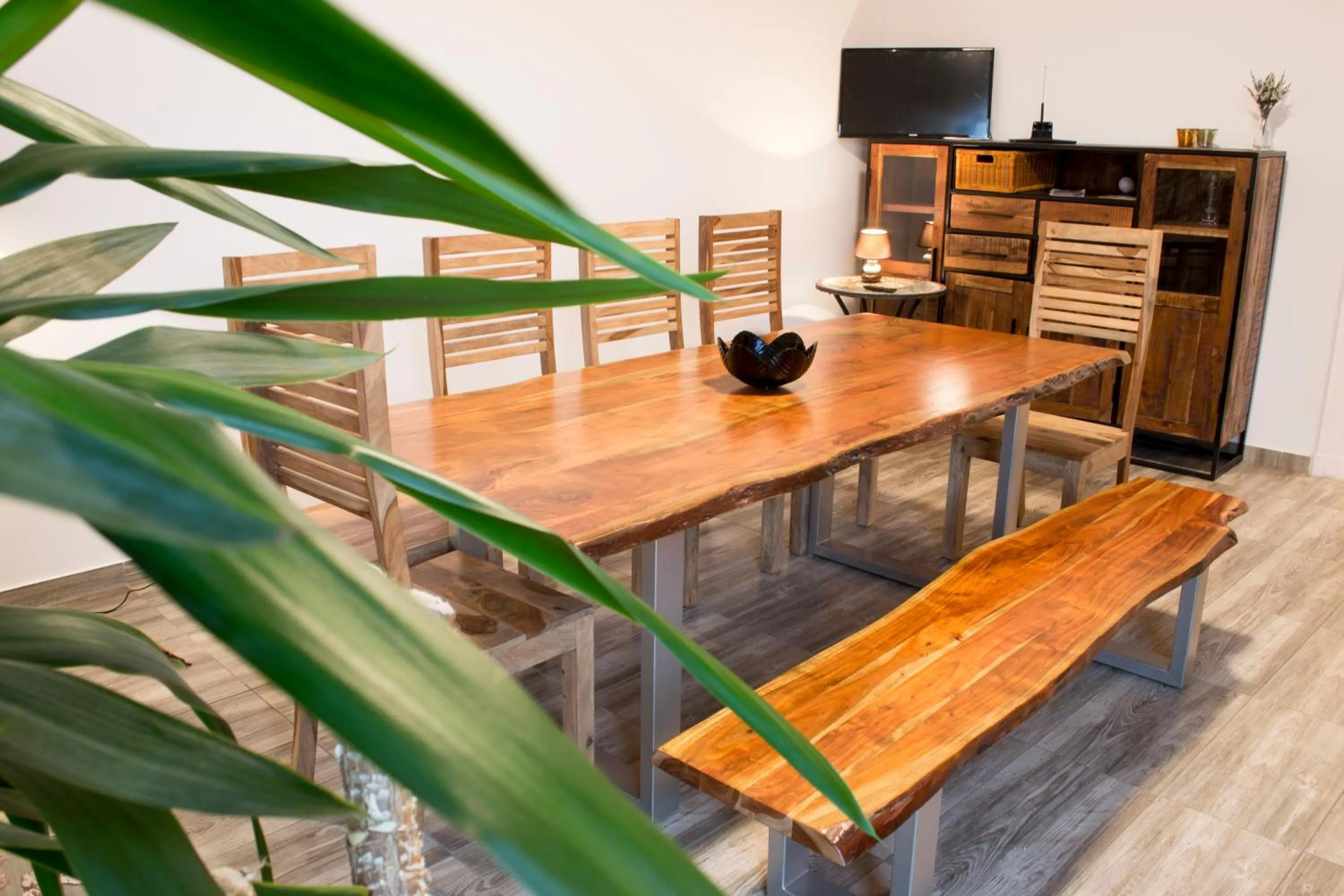 Dining area in Gwuni Mopera