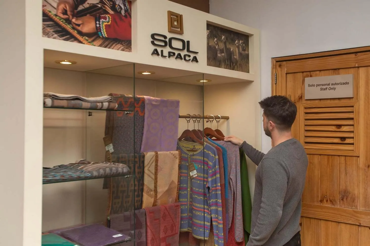 On-site shops in Casa Andina Standard Puno