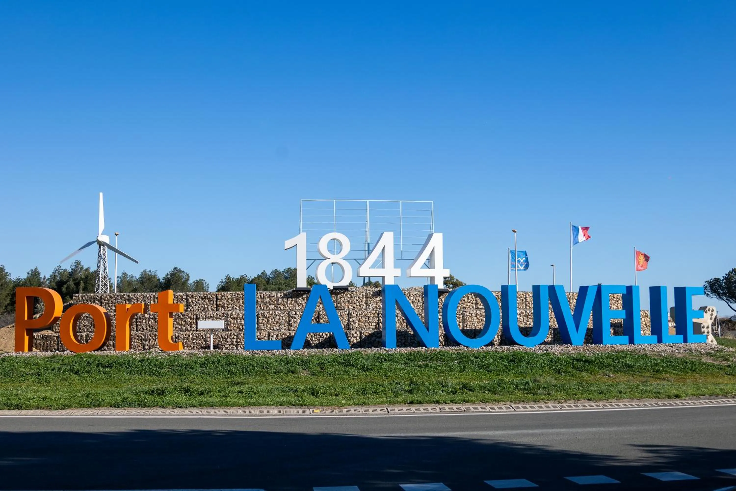 Street view in Logis Hôtel & Restaurant Mediterranee