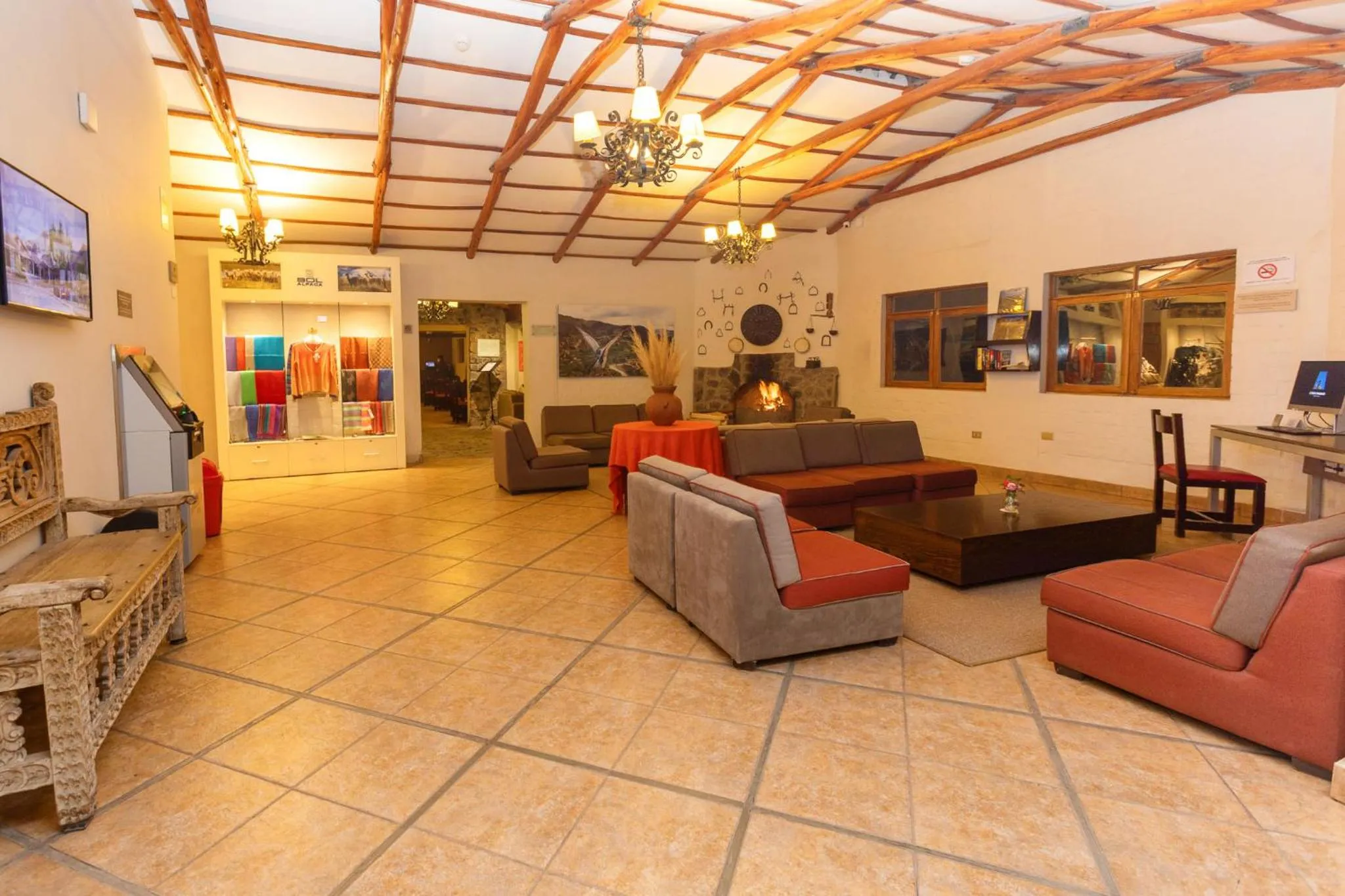 Lobby or reception in Casa Andina Standard Colca