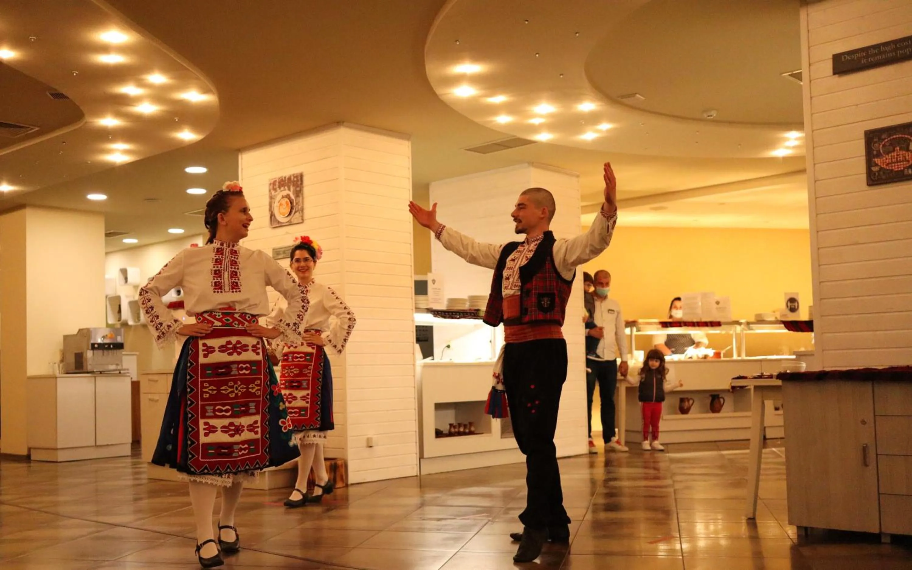 Restaurant/places to eat in Palm Beach Hotel - All Inclusive with Free beach package & Private Beach