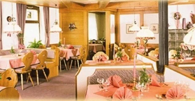 Restaurant/places to eat in Gasthof Pfauen
