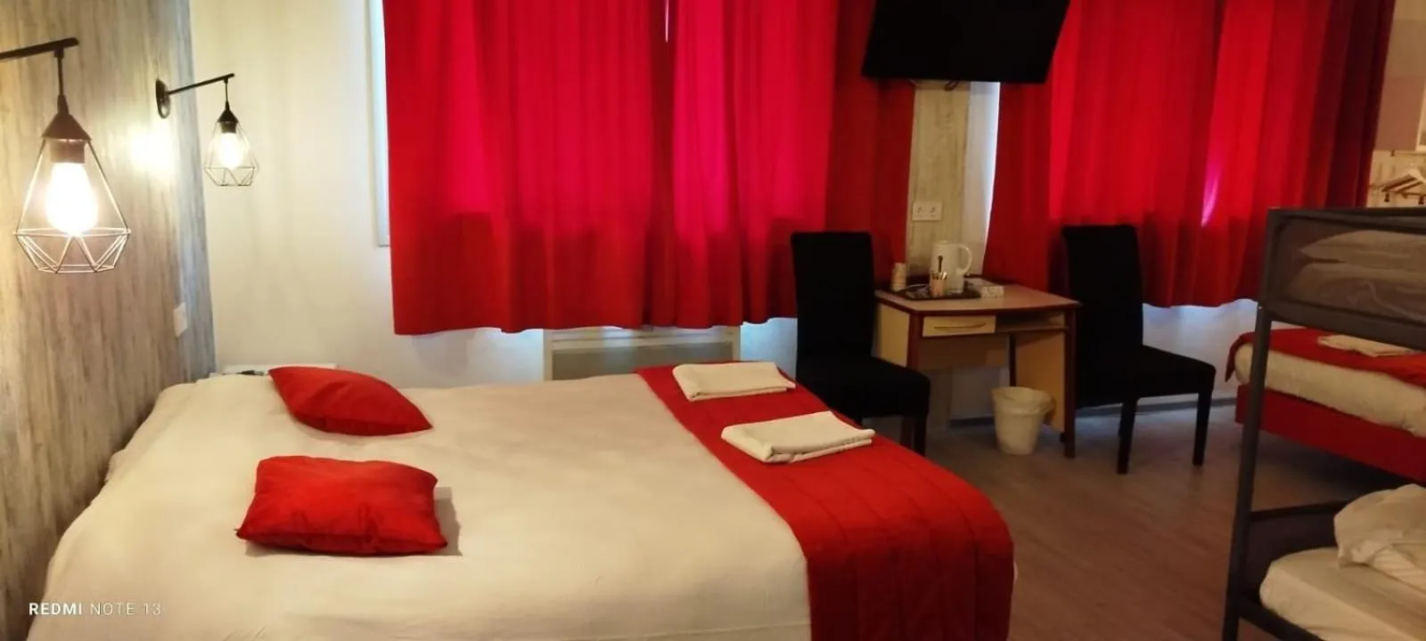 Bedroom, Bed in Garabit Hotel