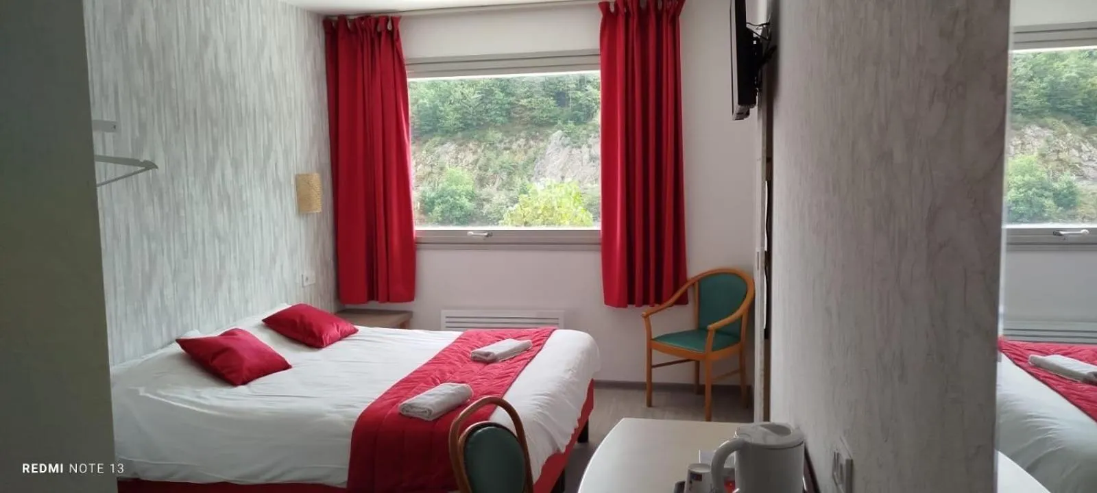 Bedroom, Bed in Garabit Hotel