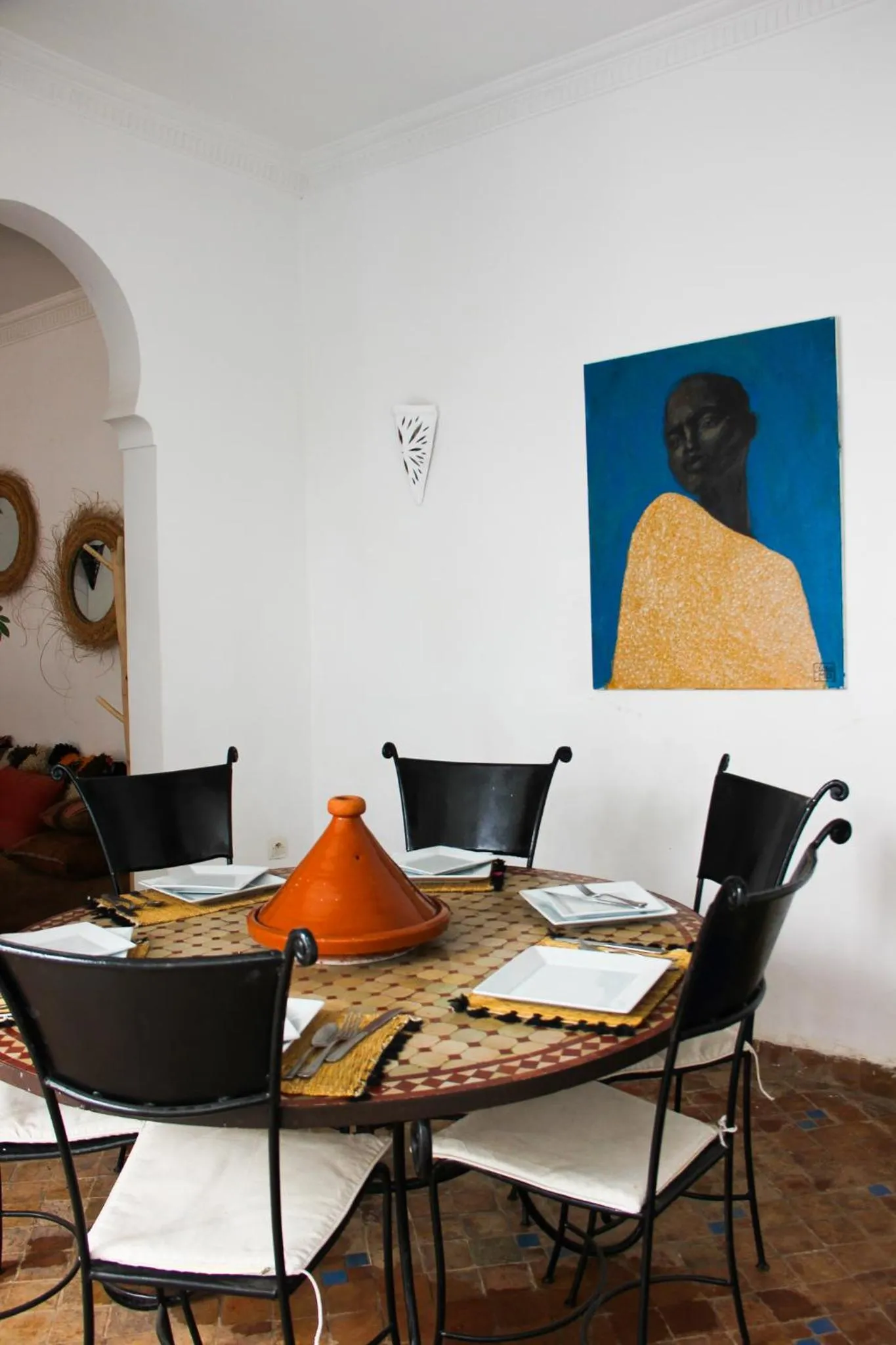 Restaurant/places to eat in Riad Al Tainam