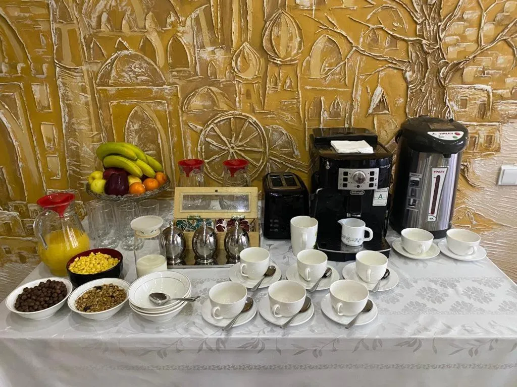 Coffee/tea facilities in Sunrise Apartments