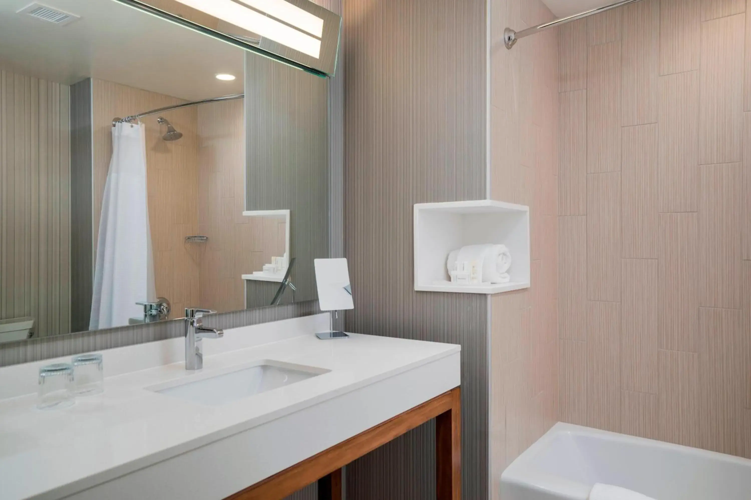 Studio with Two Queen Beds and Sofa Bed - Hearing Accessible in Courtyard by Marriott Niagara Falls, USA Studio with Two Queen Beds and Sofa Bed - Hearing Accessible in Courtyard by Marriott Niagara Falls, USA