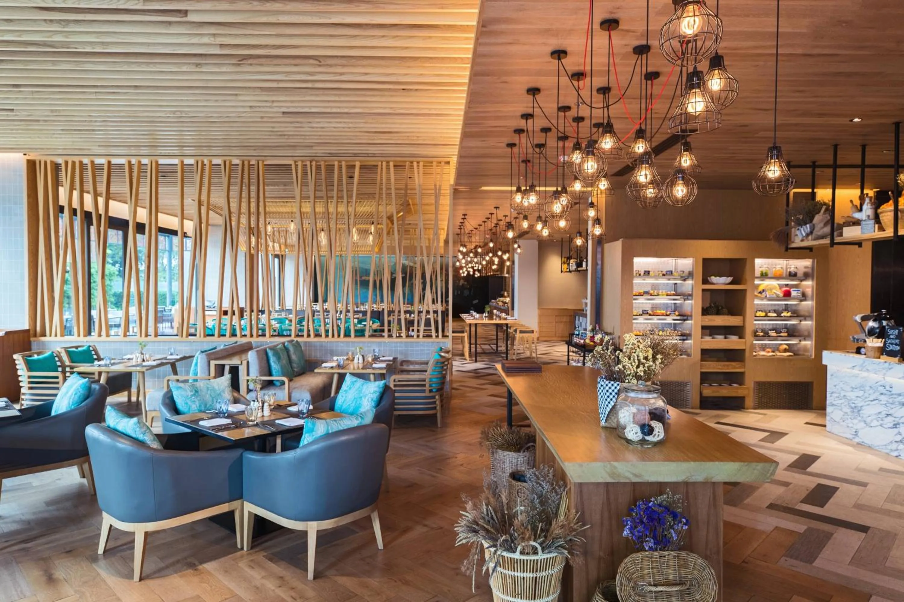 Kitchen or kitchenette in Renaissance Pattaya Resort & Spa