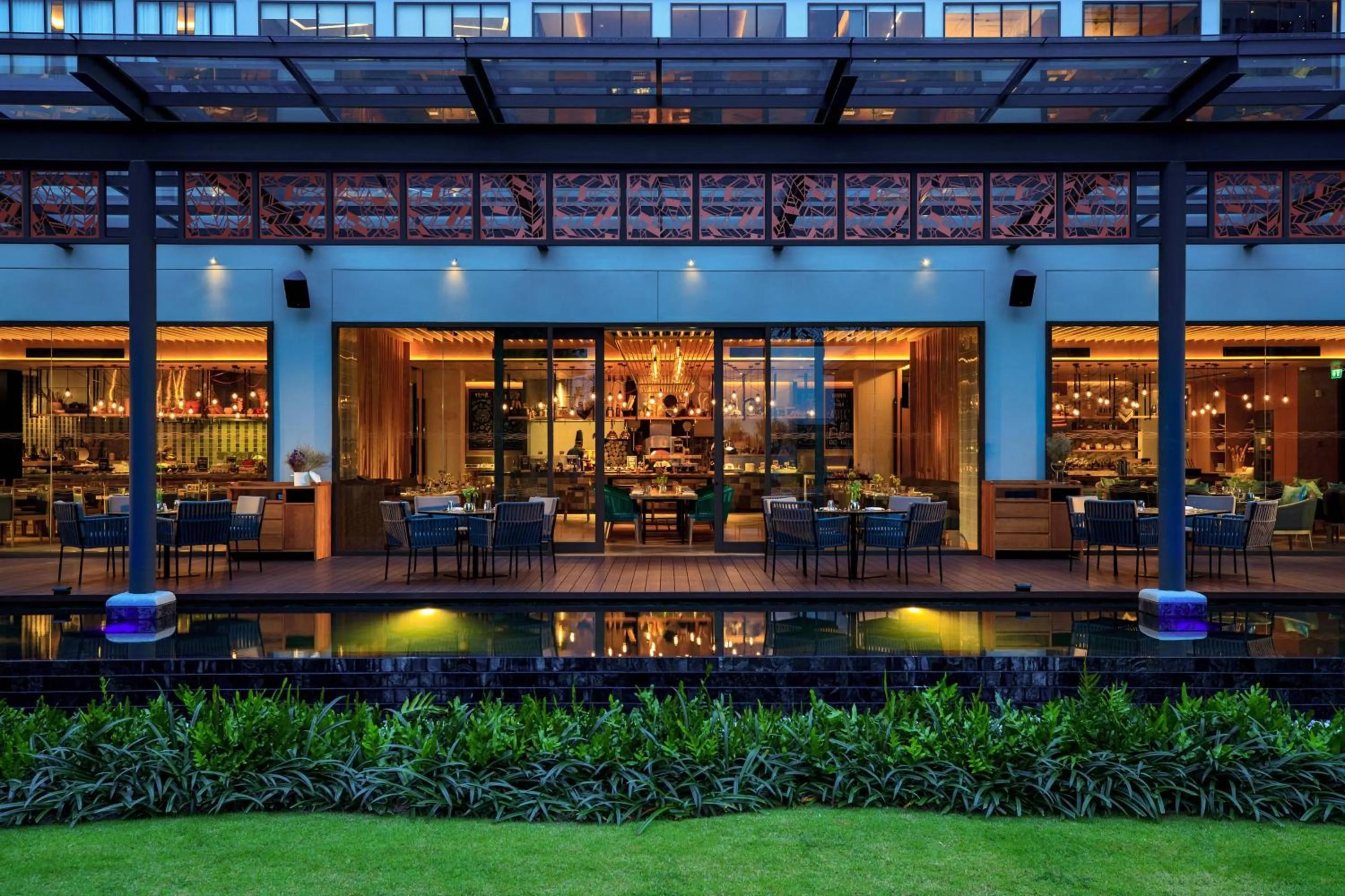 Property building in Renaissance Pattaya Resort & Spa