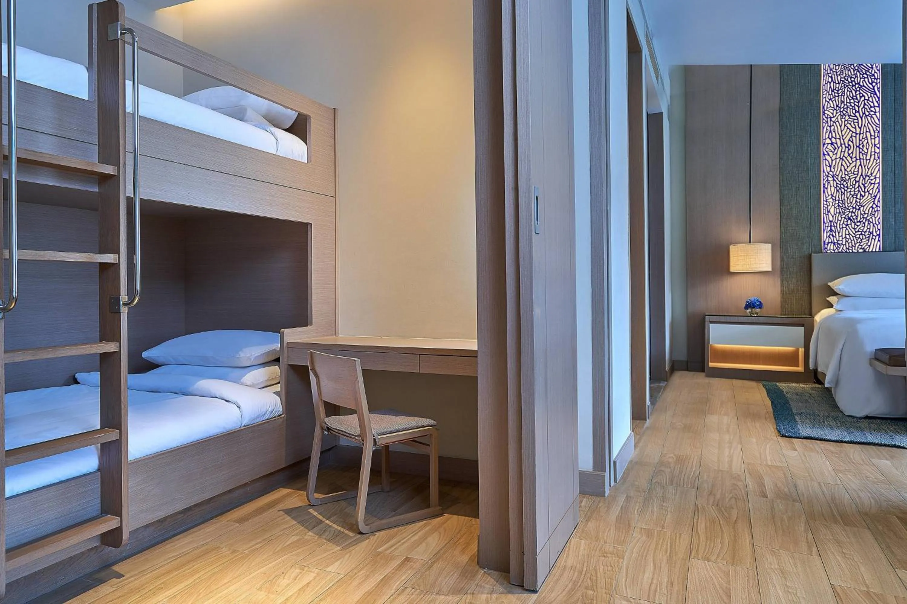 Bedroom, Bed in Renaissance Pattaya Resort & Spa