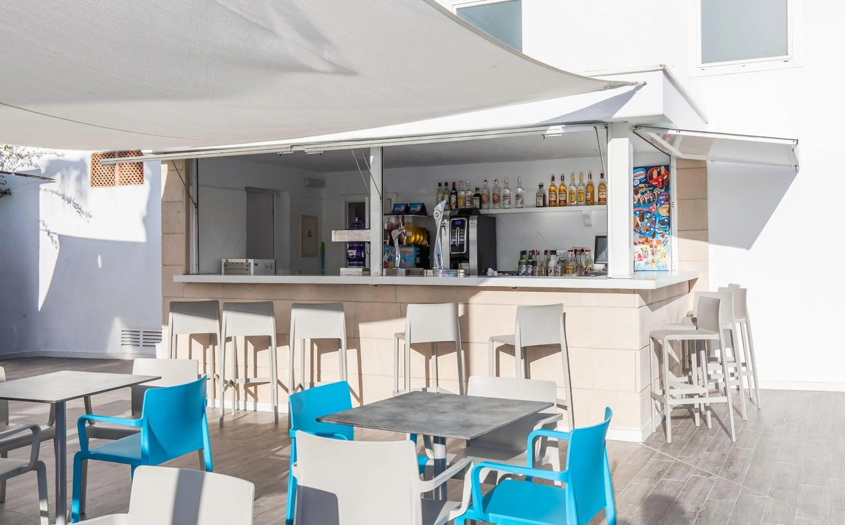 Lounge or bar in BLUESEA Cala Millor