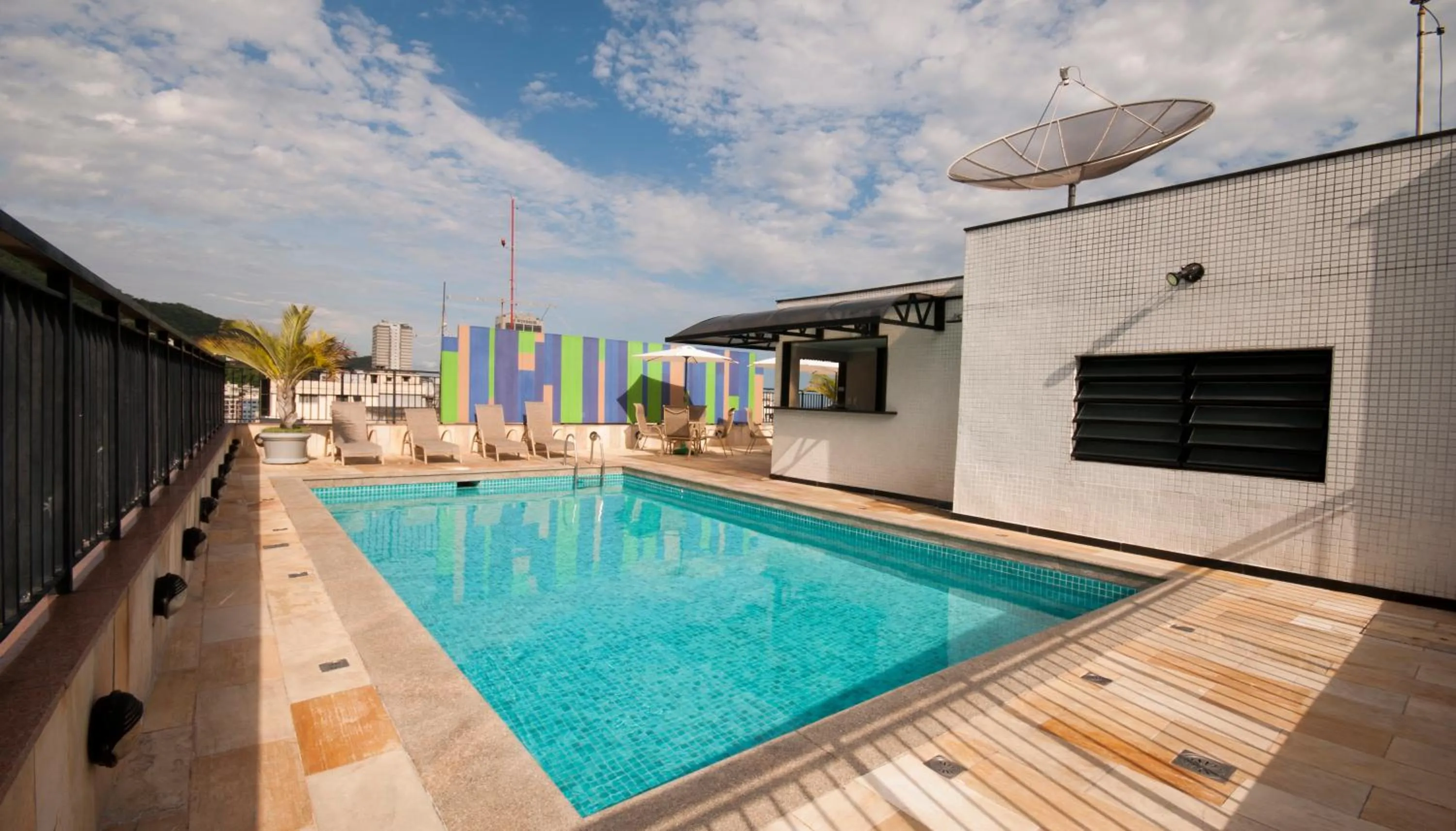 Swimming pool in Copacabana Mar Hotel