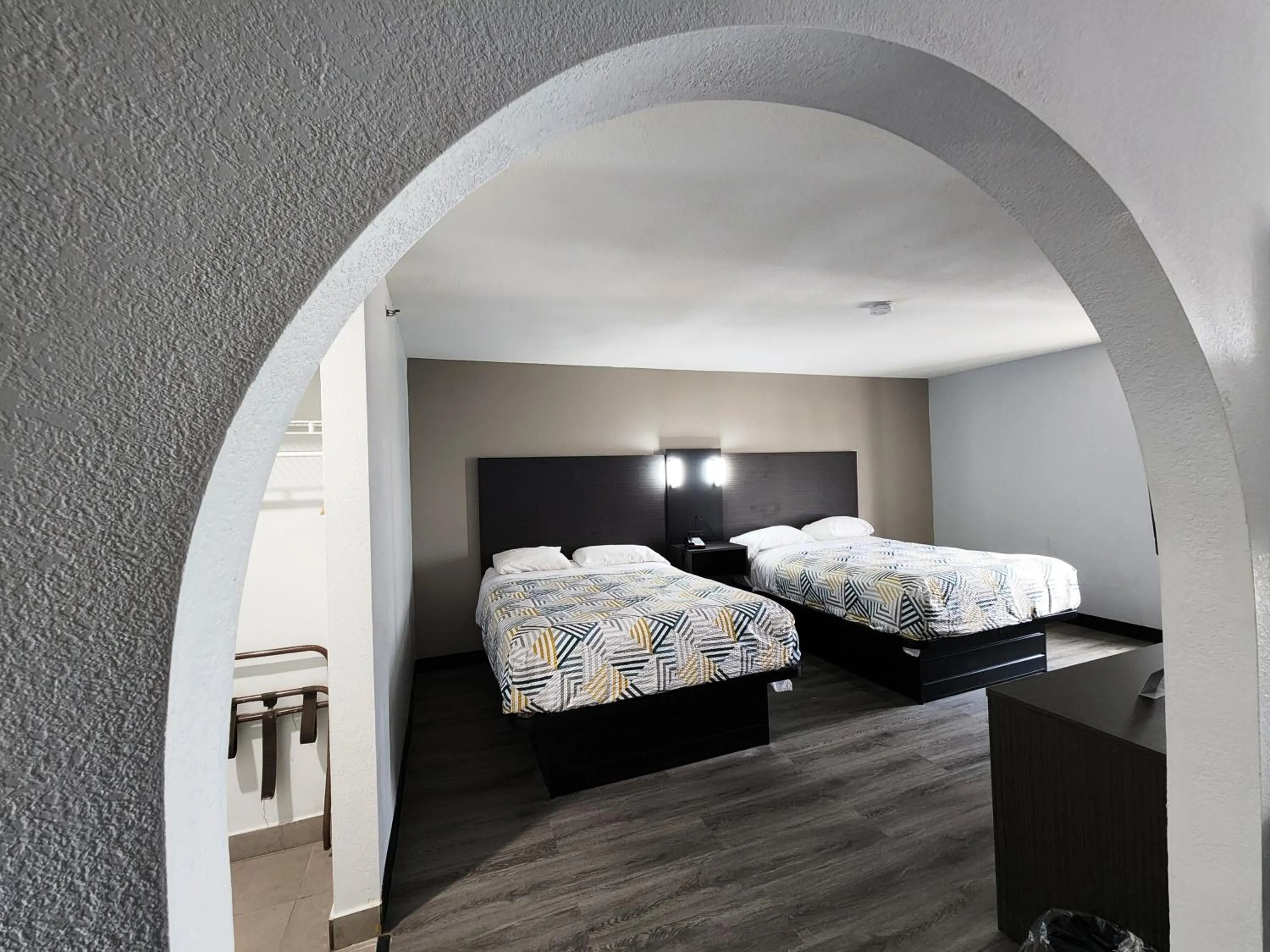 Bed in Motel 6-Pine Bluff, AR