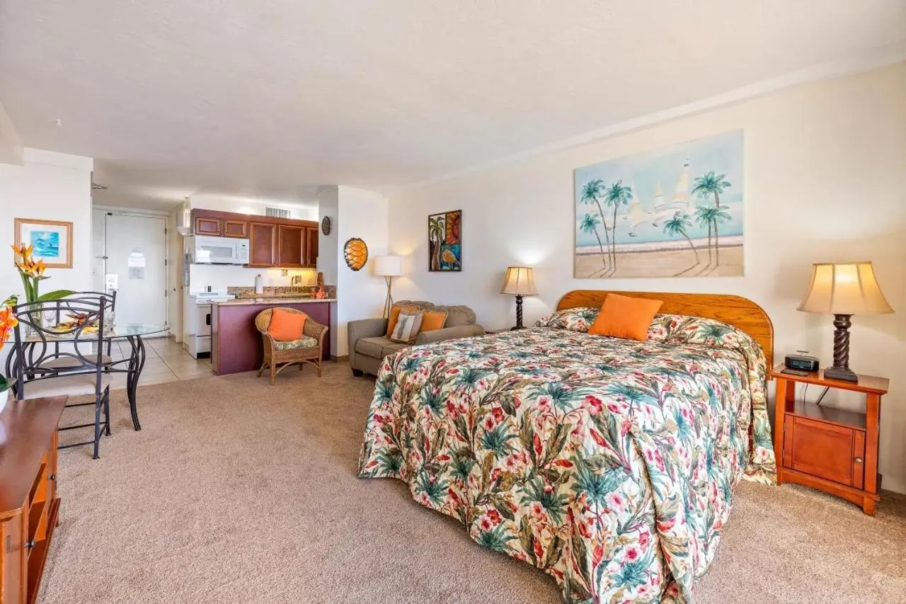 Bedroom, Bed in Maui Kai Condos - No Resort Fees
