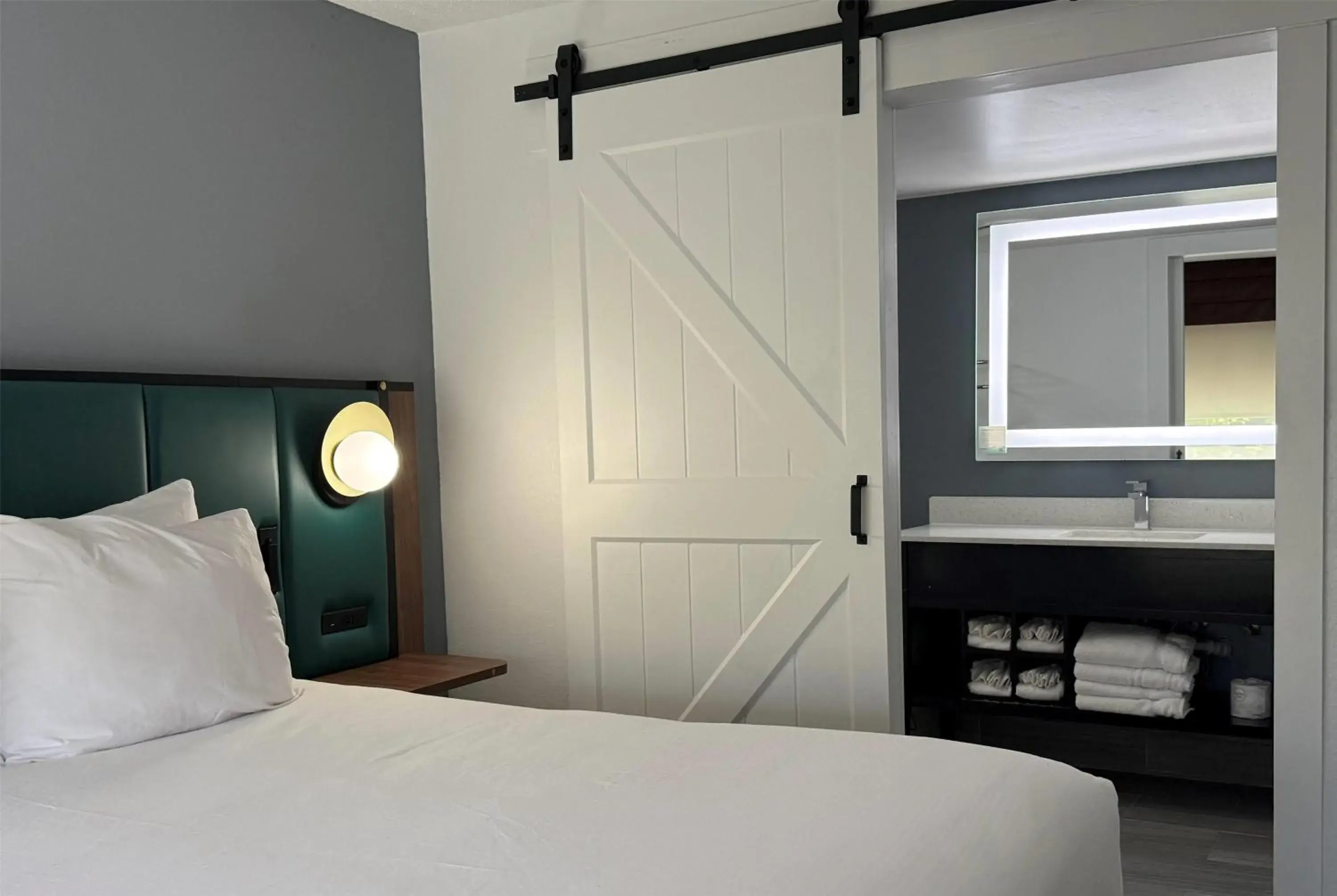 One-Bedroom King Suite - Non Smoking in Wingate by Wyndham Airport - Rockville Road One-Bedroom King Suite - Non Smoking in Wingate by Wyndham Airport - Rockville Road