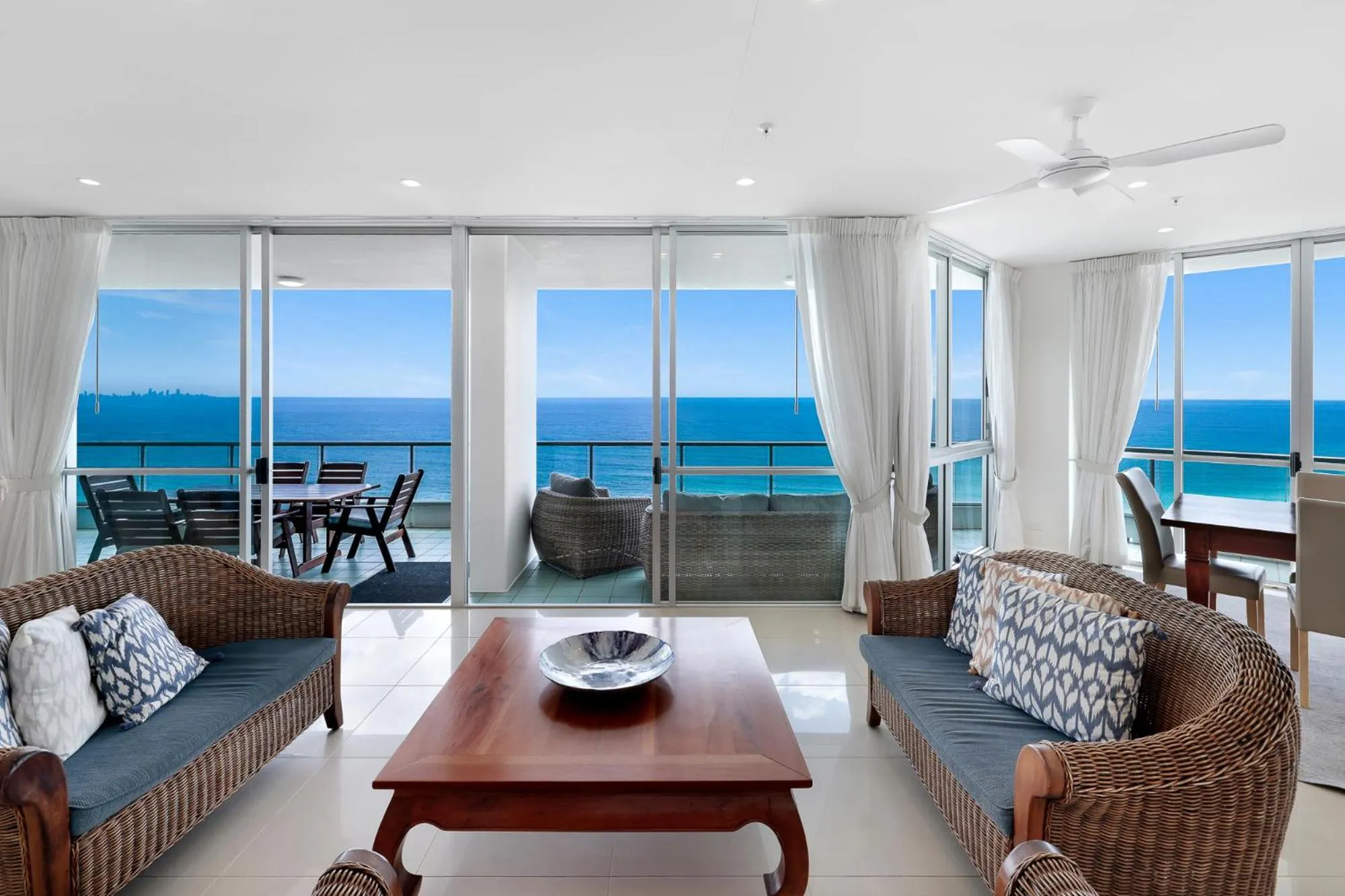 Seating area in ULTIQA Points North